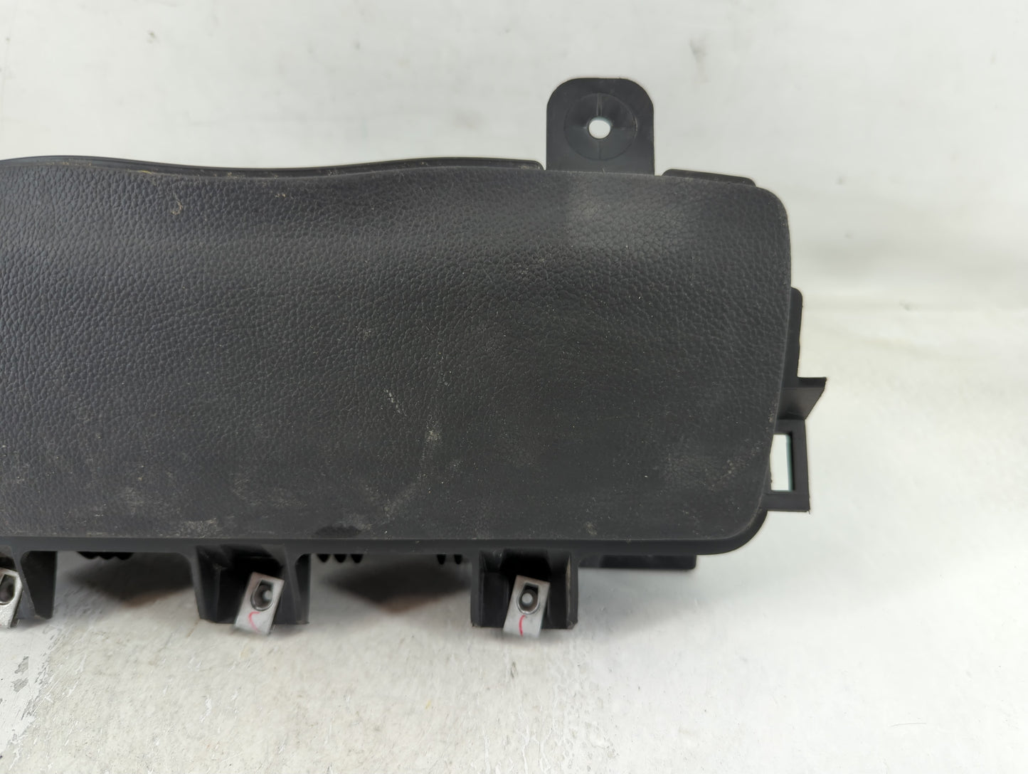 2012-2019 Chevrolet Sonic Air Bag Passenger Right Knee OEM P/N:95174175 Fits Fits 2012 2013 2014 2015 2016 2017 2018 2019 OE