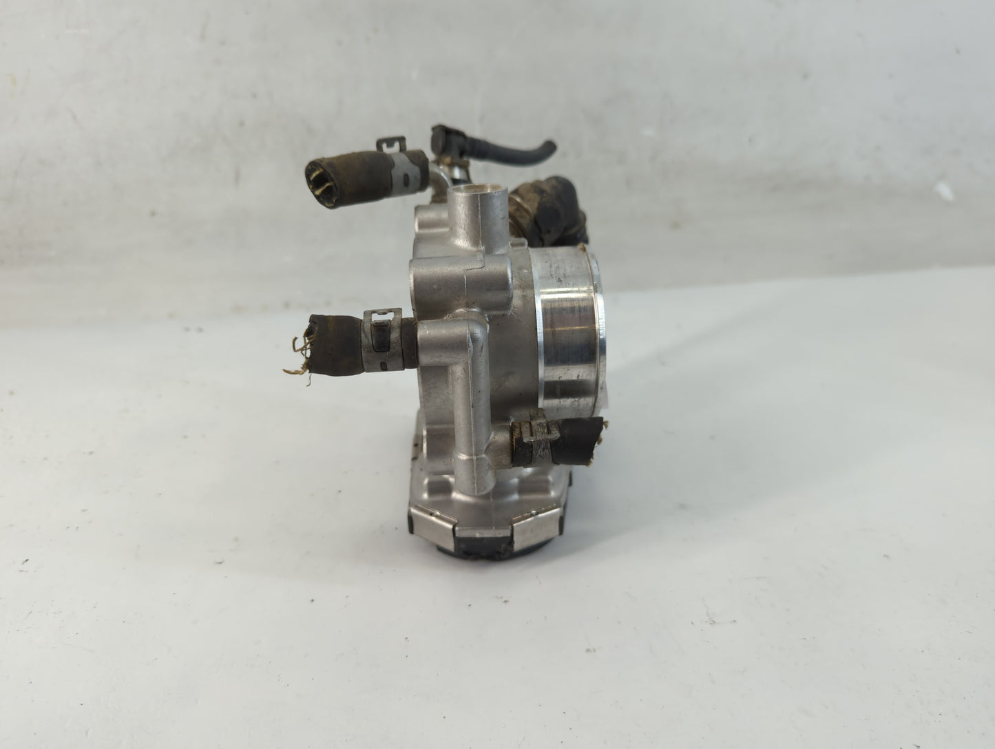 2012-2018 Chevrolet Sonic Throttle Body P/N:0 280 750 244 55 561 495 Fits Fits 2009 2010 2011 2012 2013 2014 2015 2016 2017 