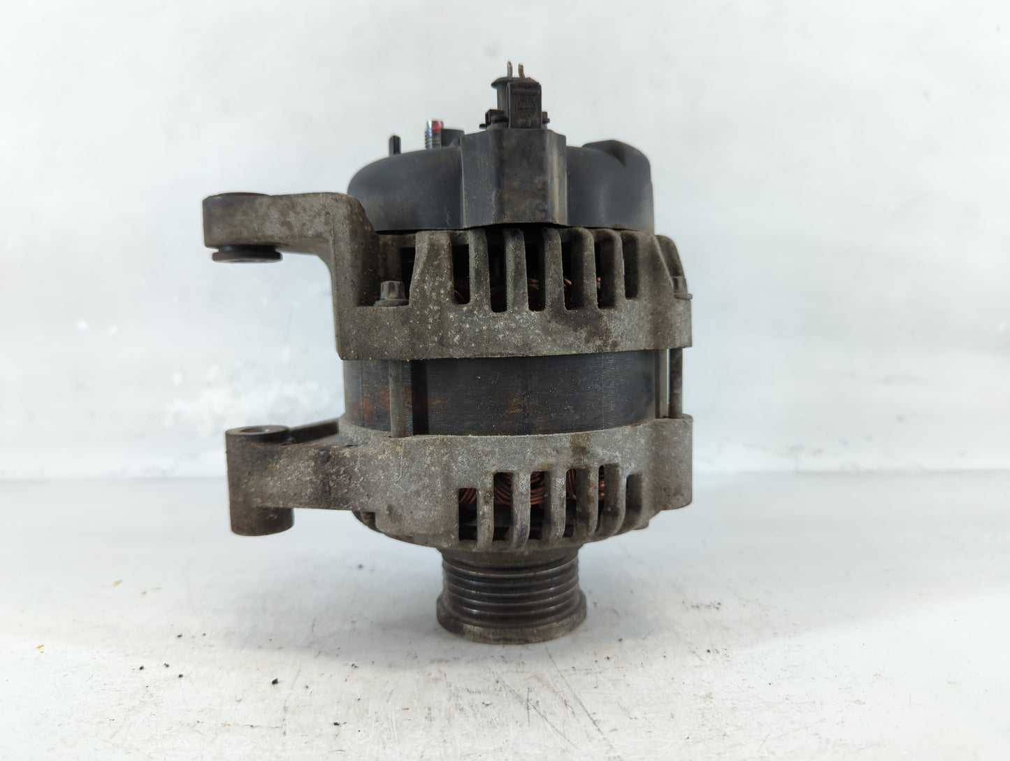 2012-2019 Chevrolet Sonic Alternator Replacement Generator Charging Assembly Engine OEM P/N:12J10 14V 100A 13579663 Fits OEM