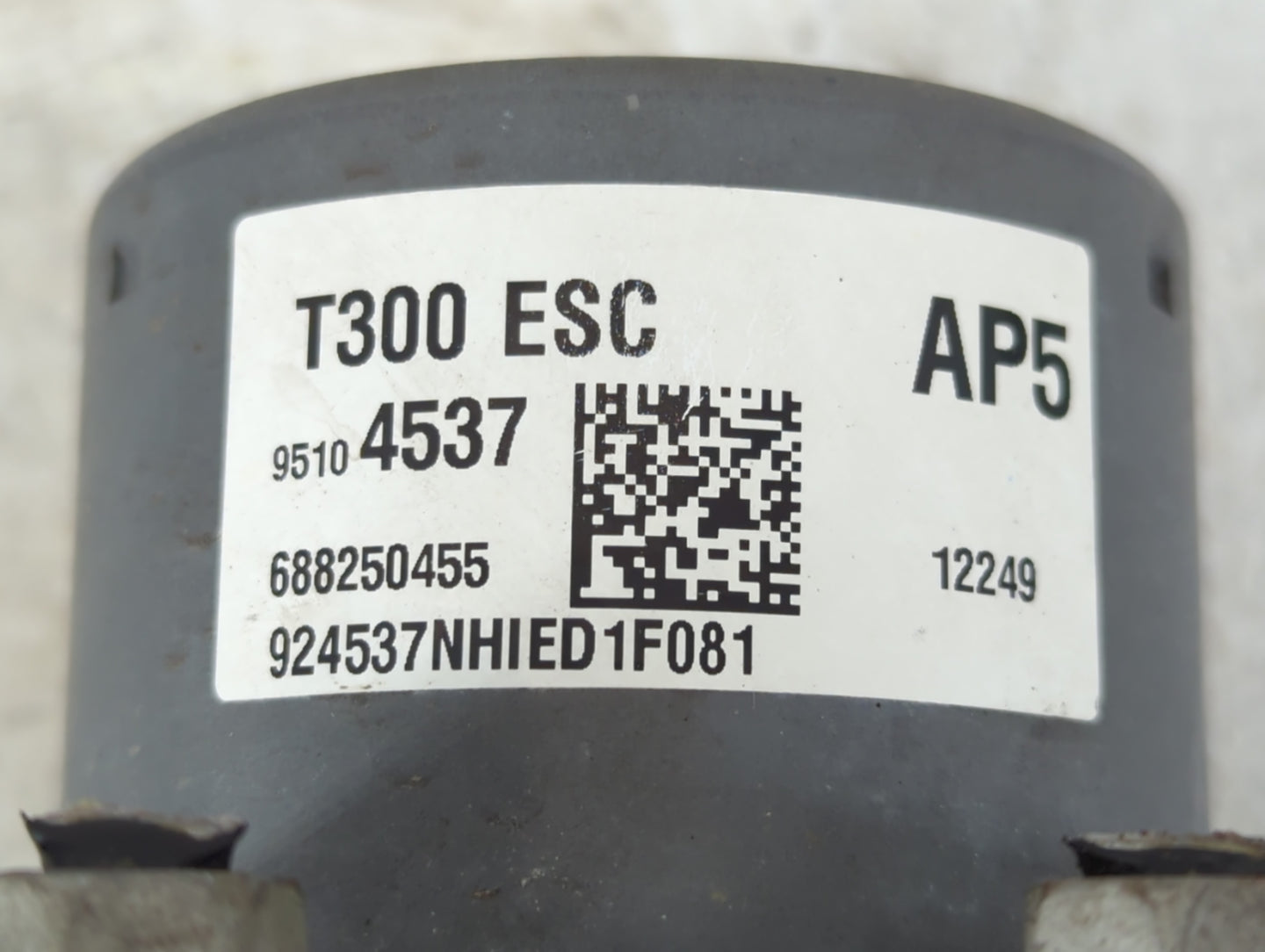 2012-2013 Chevrolet Sonic ABS Pump Control Module Replacement P/N:688250455 95104537 Fits Fits 2012 2013 OEM Used Auto Parts