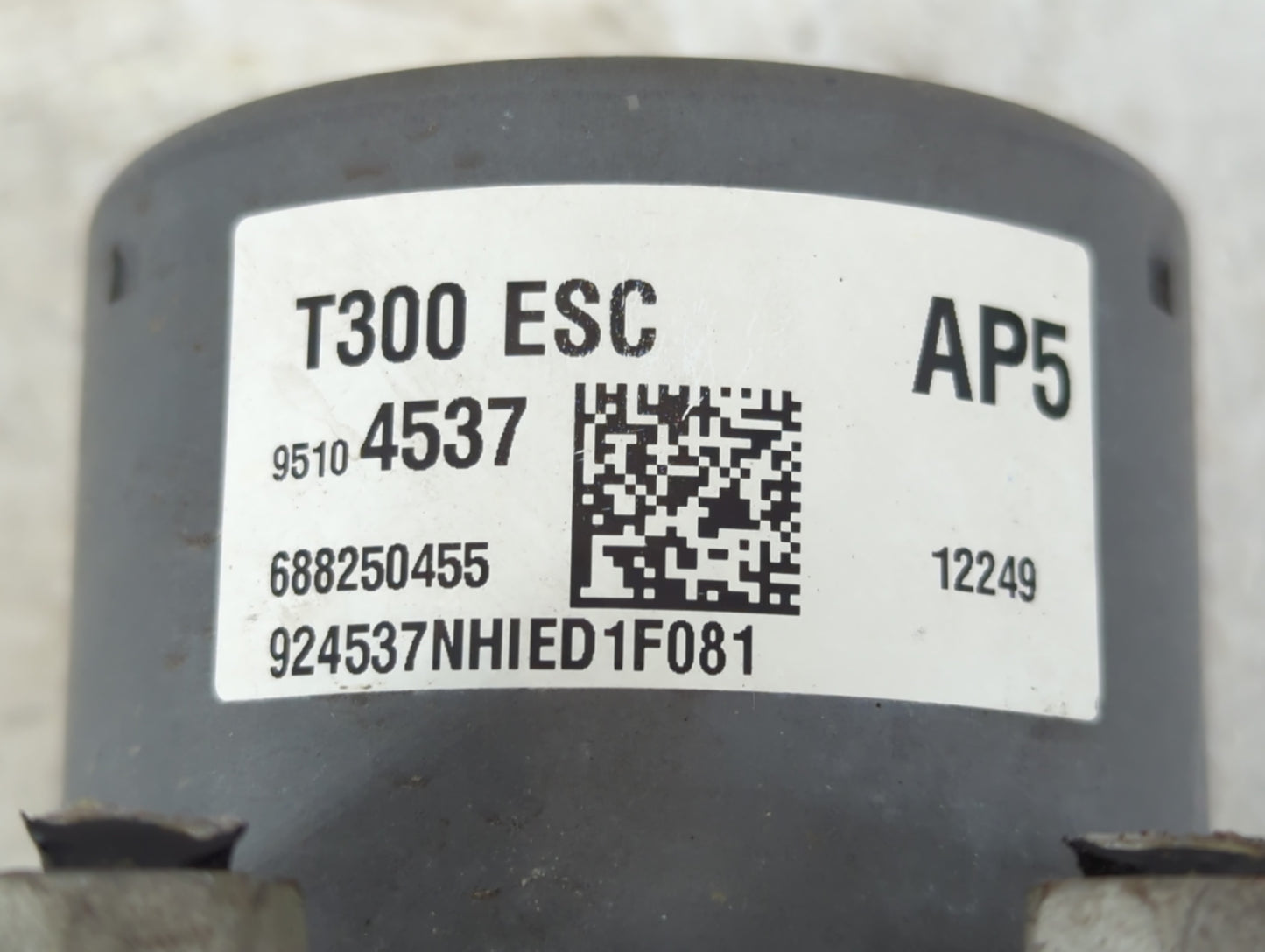 2012-2013 Chevrolet Sonic ABS Pump Control Module Replacement P/N:688250455 95104537 Fits Fits 2012 2013 OEM Used Auto Parts
