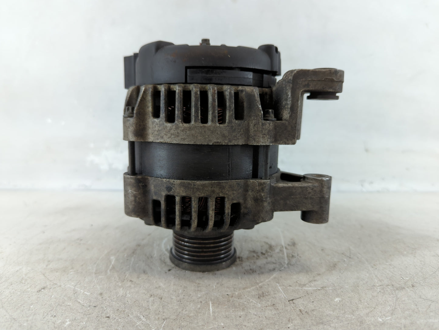 2012-2019 Chevrolet Sonic Alternator Replacement Generator Charging Assembly Engine OEM P/N:13579663 Fits OEM Used Auto Part