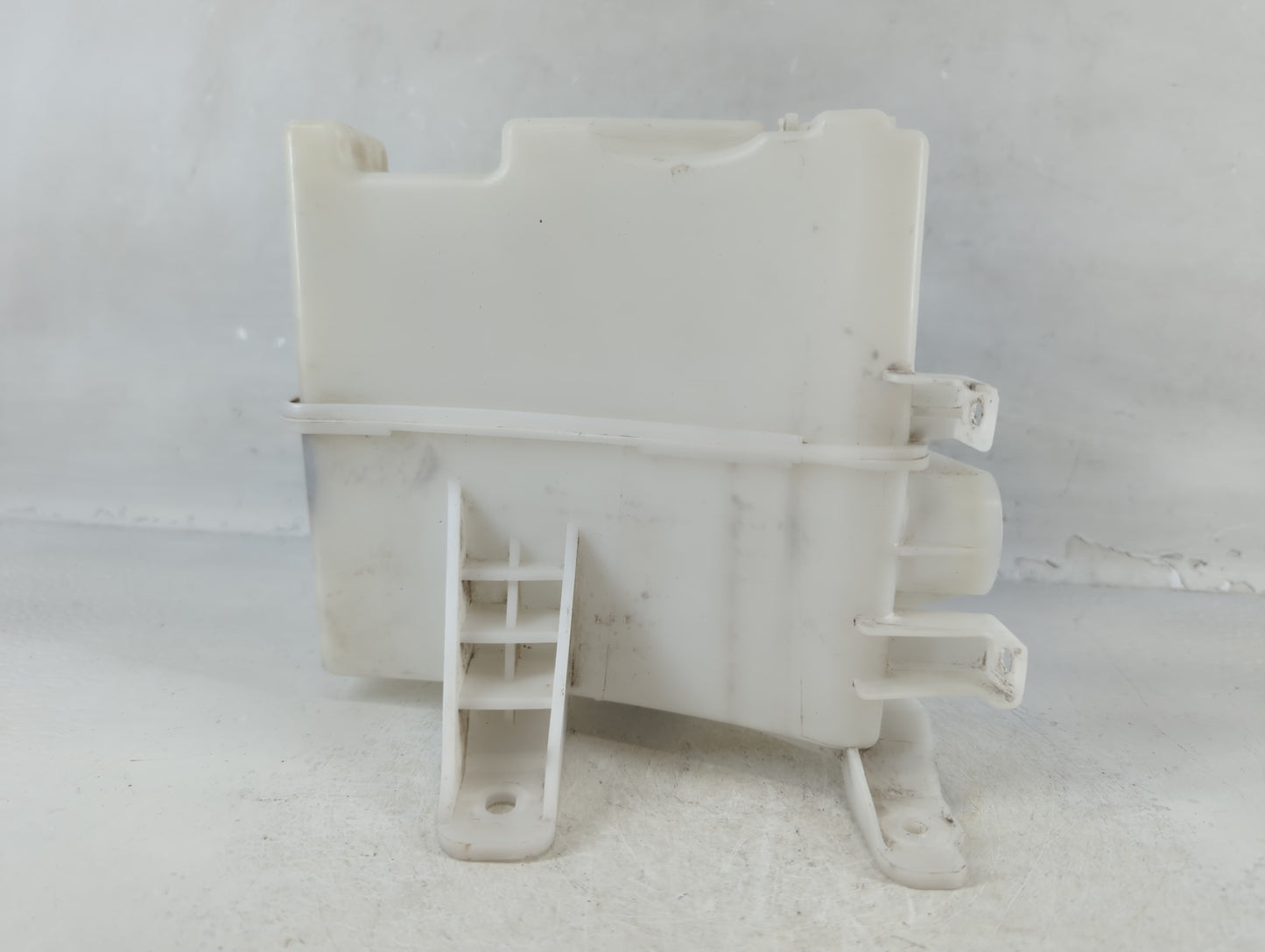2012-2019 Chevrolet Sonic Windshield Washer Fluid Reservoir Bottle Oem - Oemusedautoparts1.com