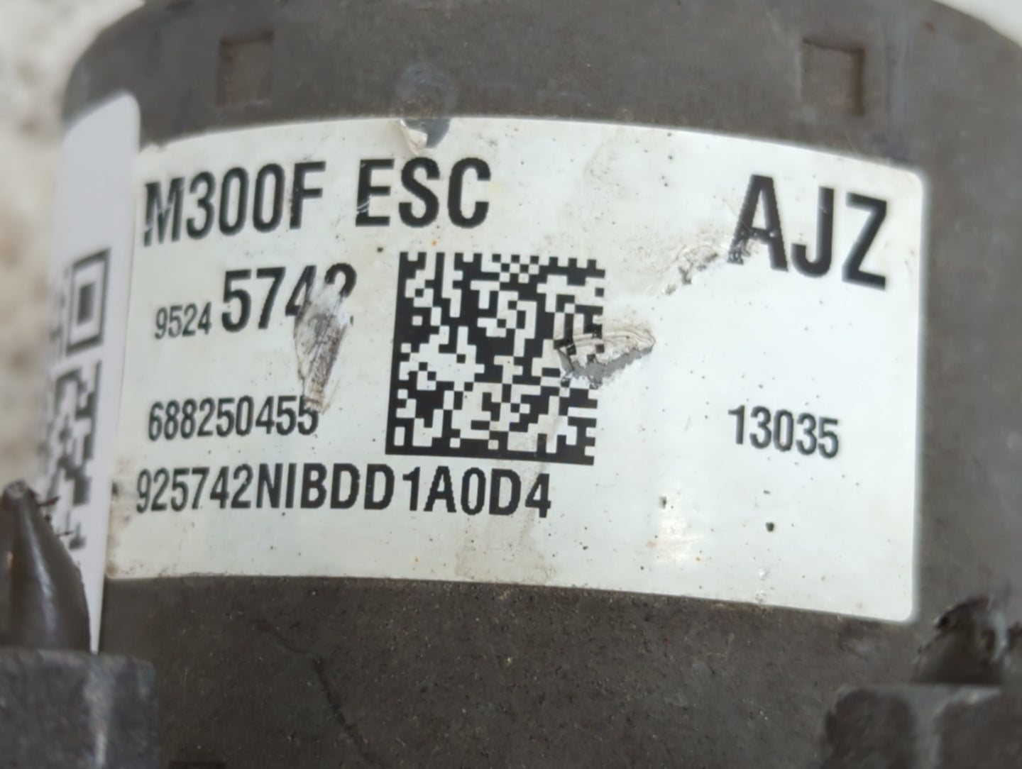 2013-2015 Chevrolet Spark ABS Pump Control Module Replacement P/N:95245742 Fits Fits 2013 2014 2015 OEM Used Auto Parts - Oe