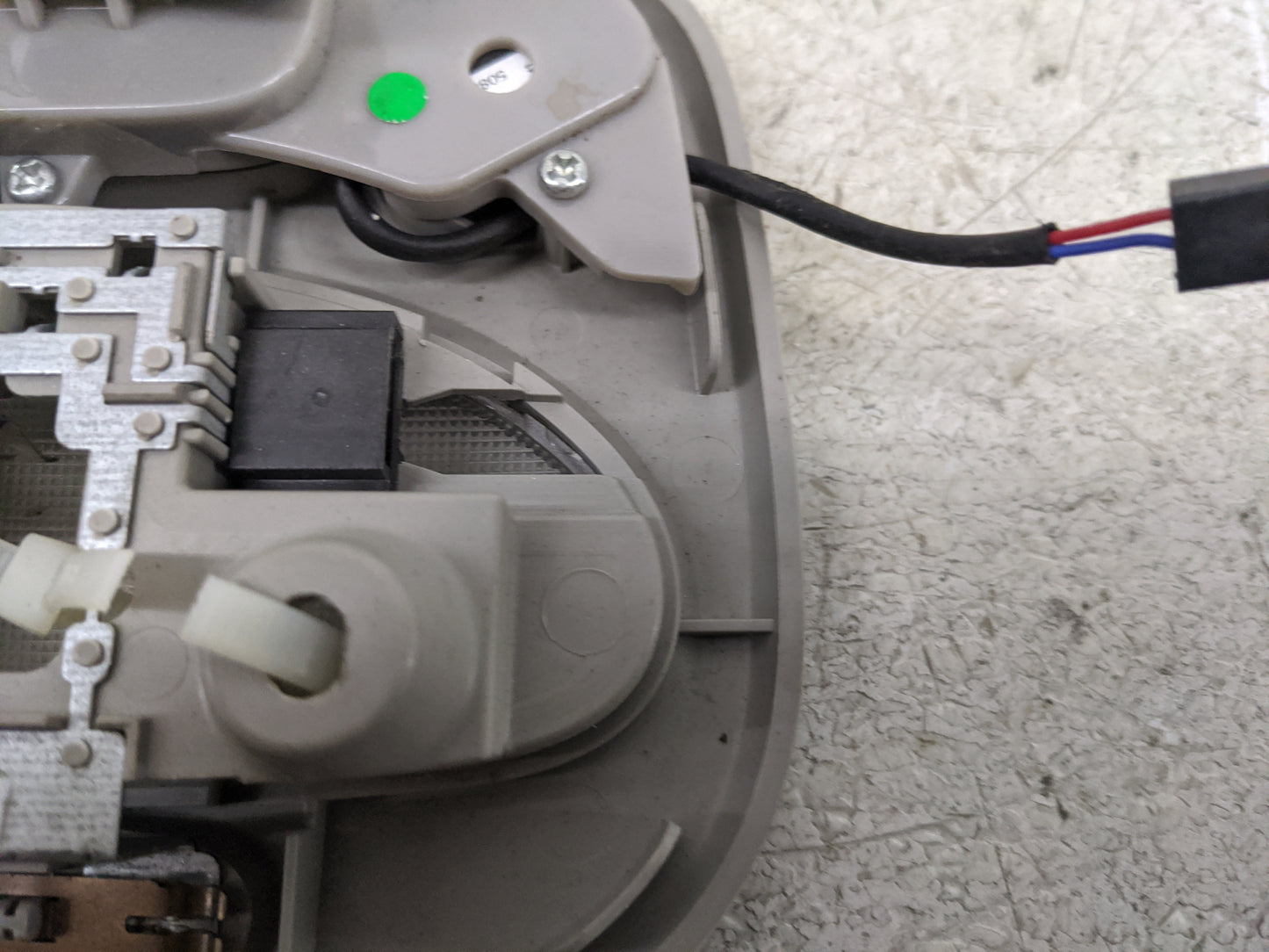 2013-2015 Chevrolet Spark Overhead Roof Console Gray - Oemusedautoparts1.com