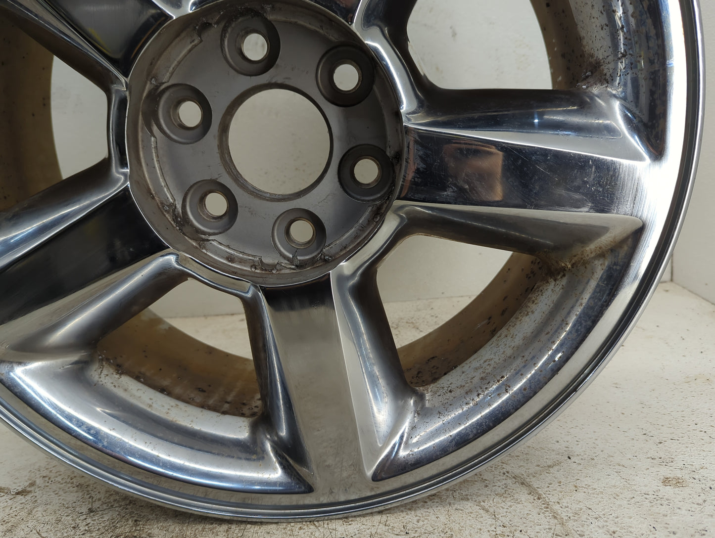 Chevrolet Suburban Oem Wheel Rim - Oemusedautoparts1.com