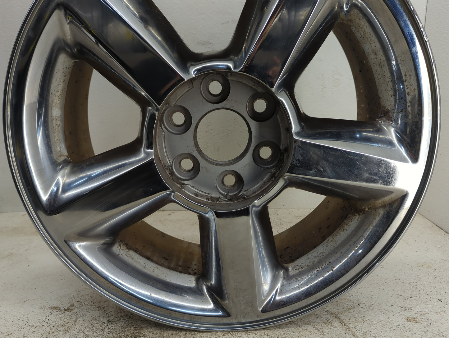 Chevrolet Suburban Oem Wheel Rim - Oemusedautoparts1.com
