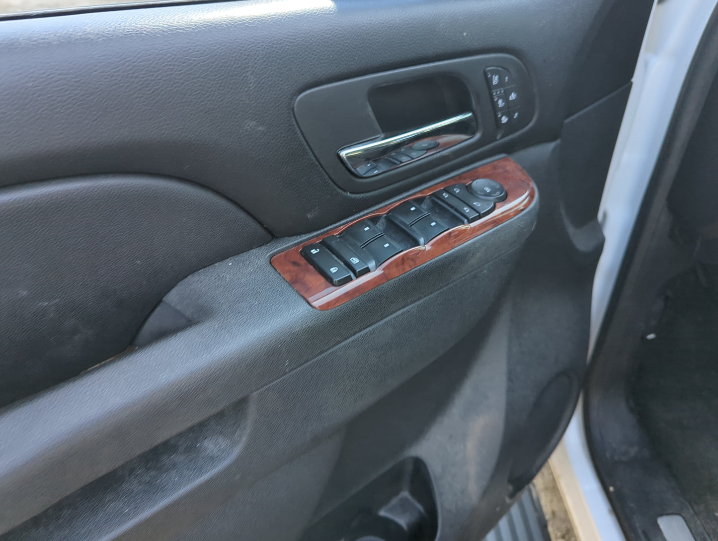 2013 Chevrolet Suburban Master Power Window Switch Replacement Driver Side Left Fits OEM Used Auto Parts - Oemusedautoparts1