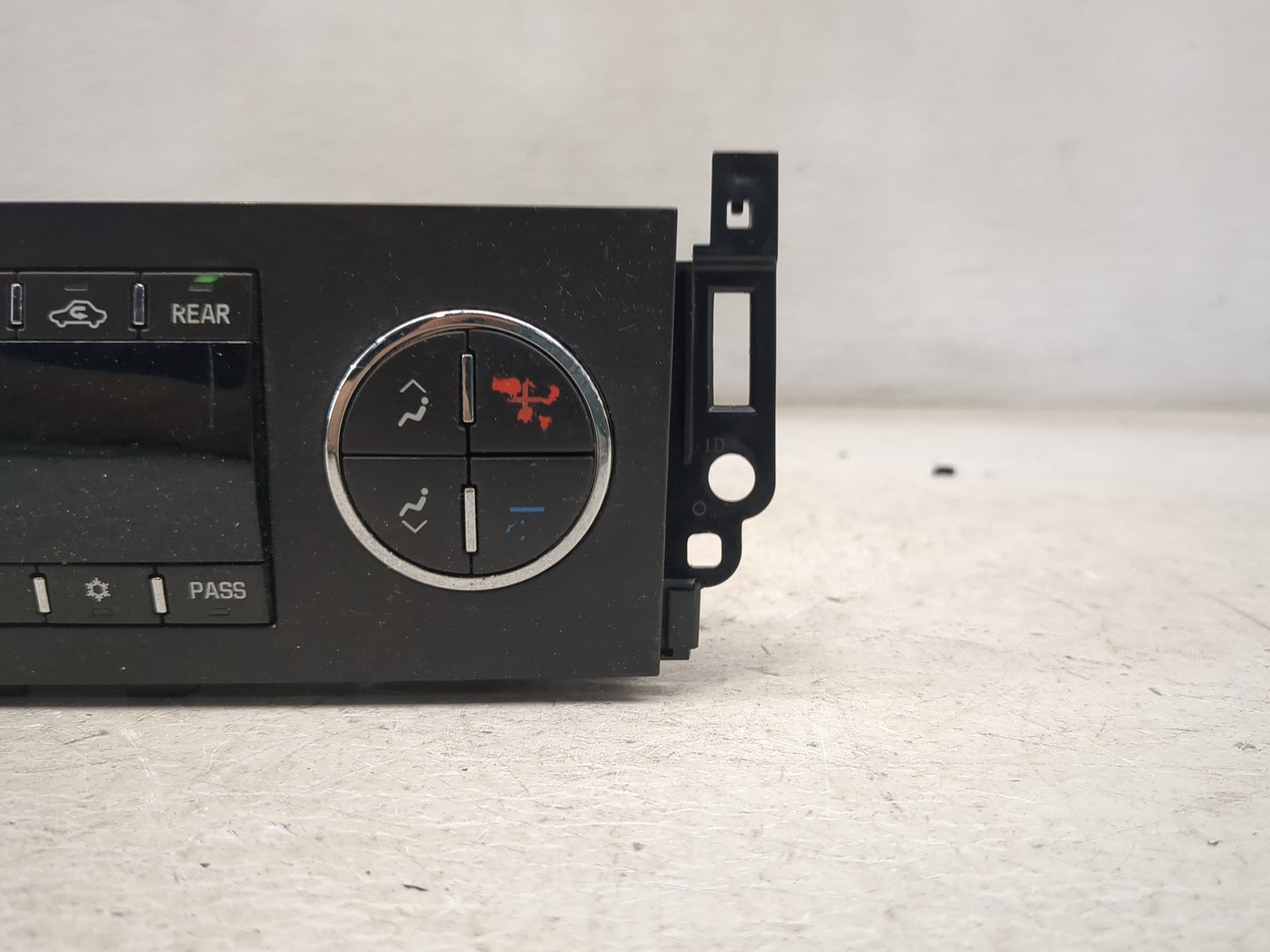 2012-2014 Chevrolet Suburban Climate Control Module Temperature AC/Heater Replacement P/N:20921712 3817712R03081066B Fits OE
