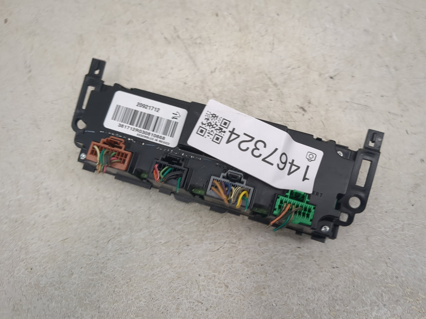 2012-2014 Chevrolet Suburban Climate Control Module Temperature AC/Heater Replacement P/N:20921712 3817712R03081066B Fits OE