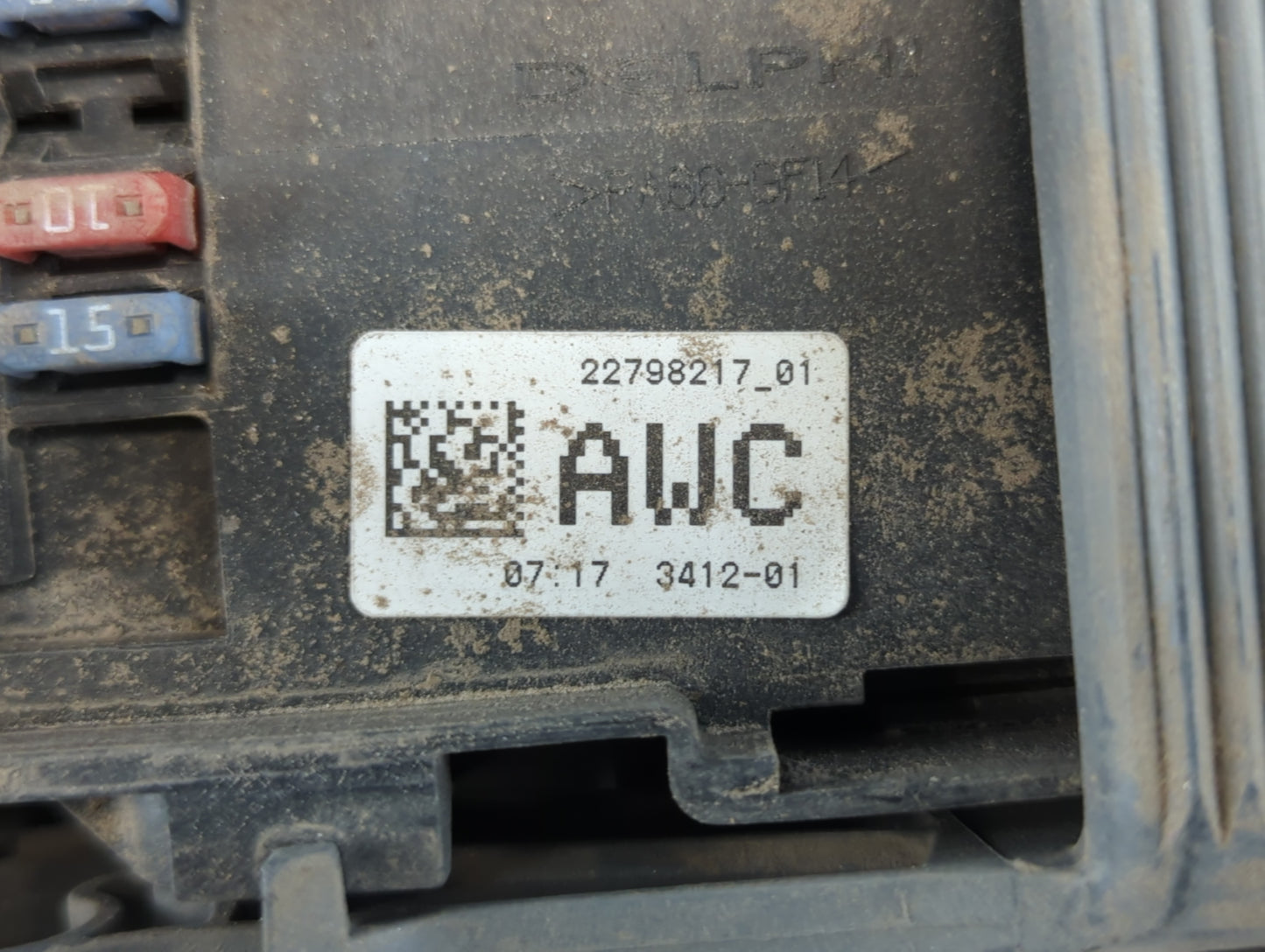 2010-2014 Chevrolet Suburban 1500 Fusebox Fuse Box Panel Relay Module P/N:22798217 Fits Fits 2010 2011 2012 2013 2014 OEM Us