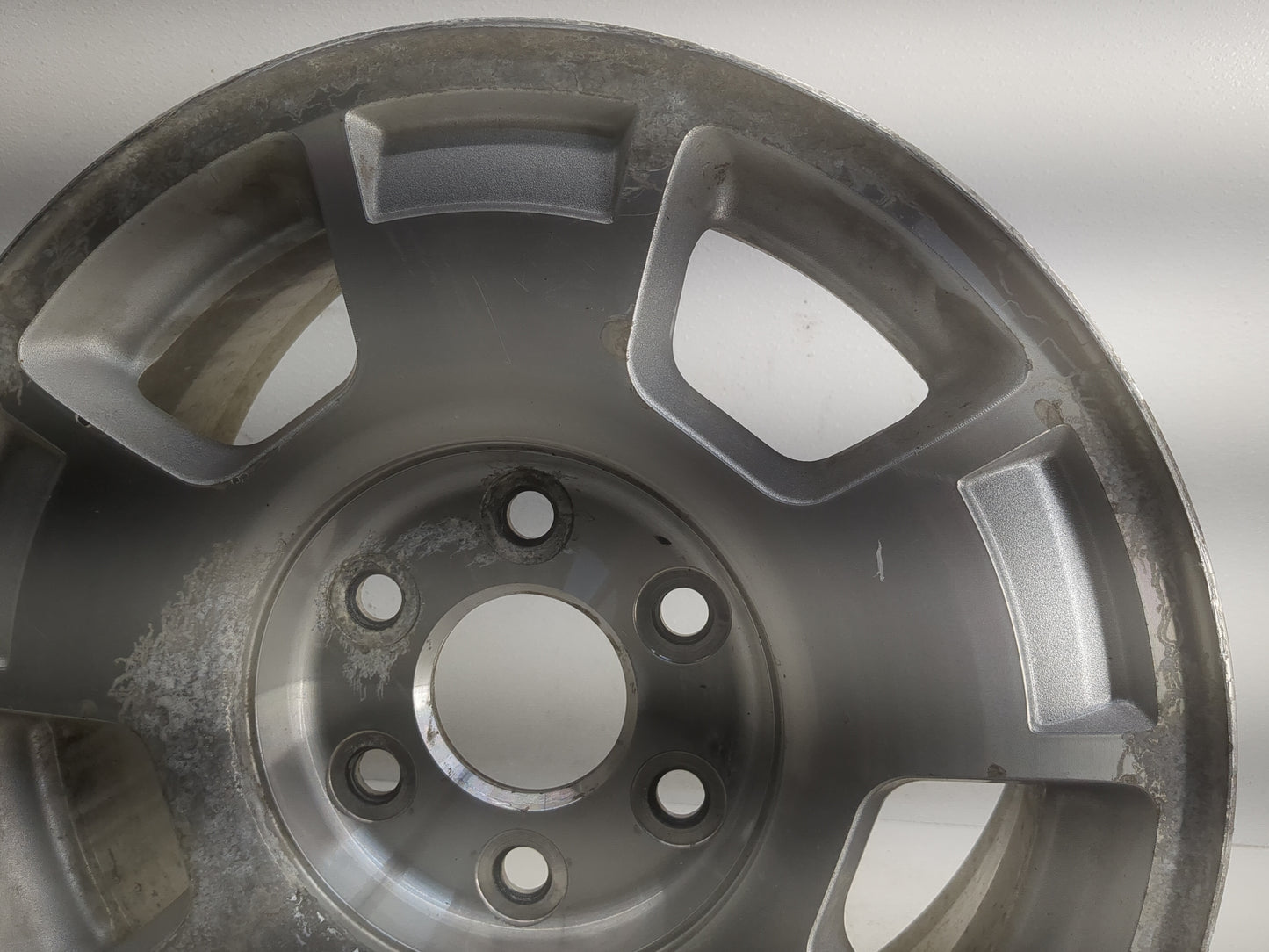 2007-2014 Chevrolet Suburban 1500 Oem Wheel Rim 1303084 - Oemusedautoparts1.com