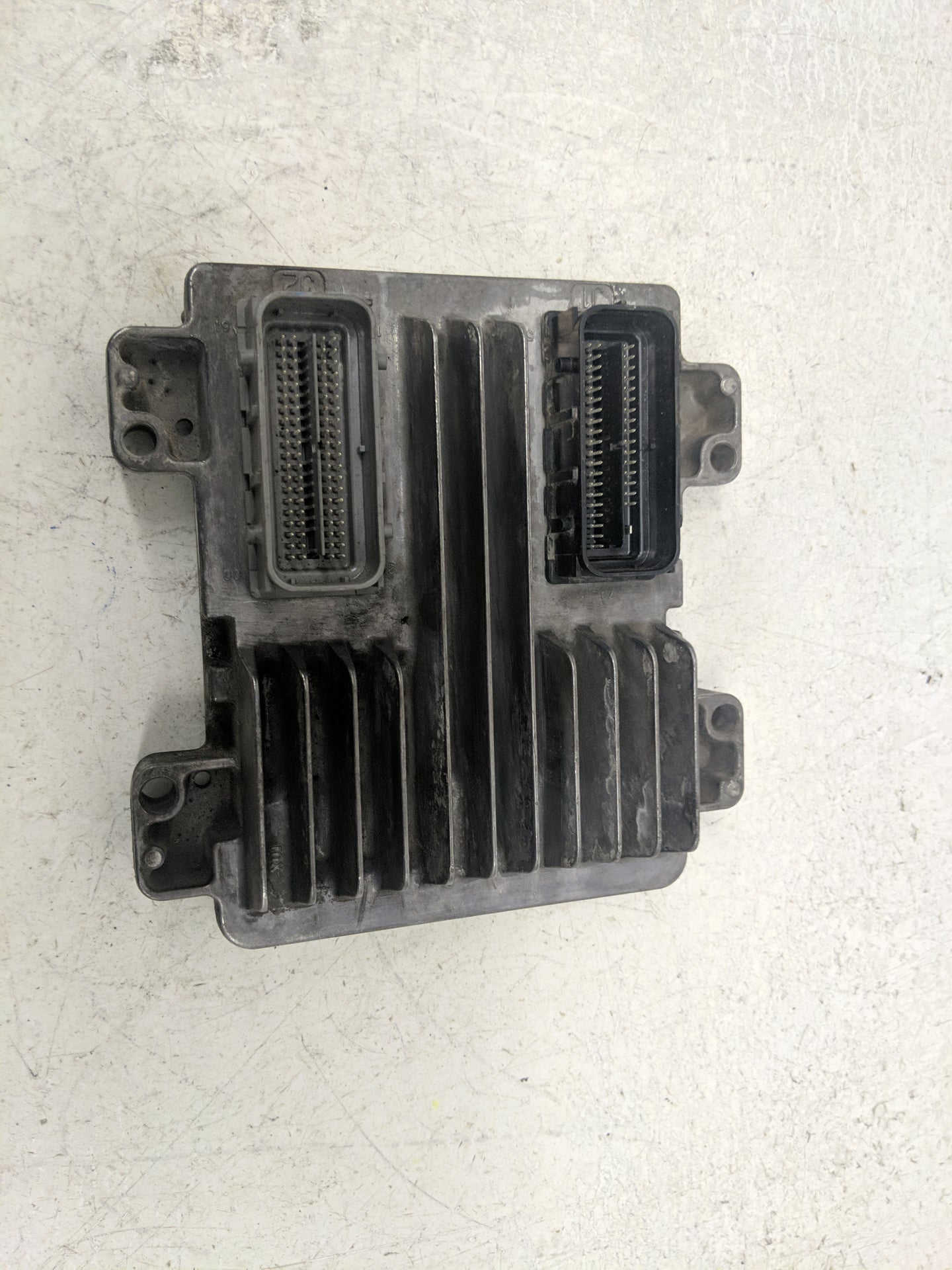 2010-2014 Chevrolet Suburban 1500 PCM Engine Control Computer ECU ECM PCU OEM P/N:12653784 Fits OEM Used Auto Parts - Oemuse