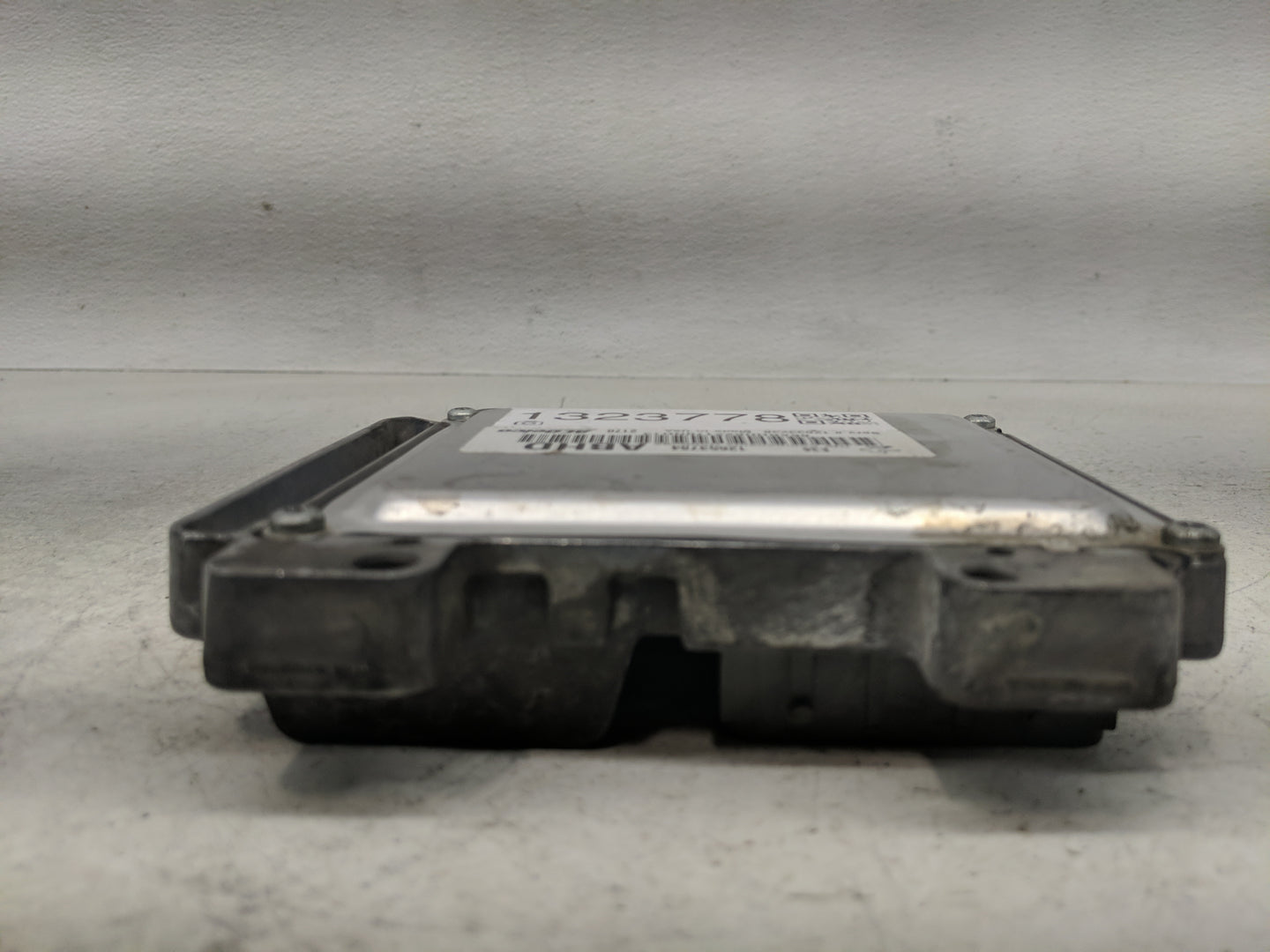 2010-2014 Chevrolet Suburban 1500 PCM Engine Control Computer ECU ECM PCU OEM P/N:12653784 Fits OEM Used Auto Parts - Oemuse