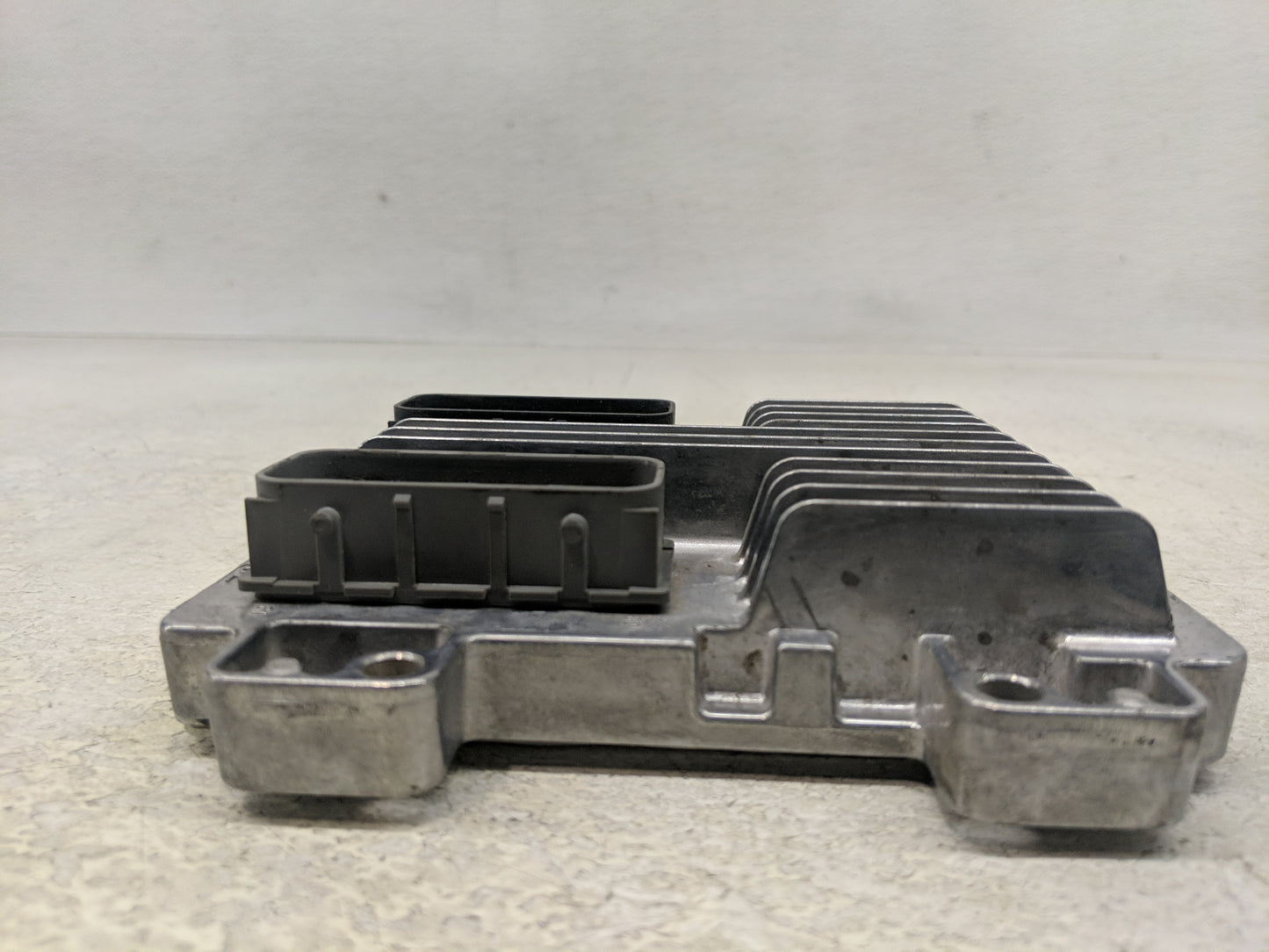 2010-2014 Chevrolet Suburban 1500 PCM Engine Control Computer ECU ECM PCU OEM P/N:12653784 Fits OEM Used Auto Parts - Oemuse
