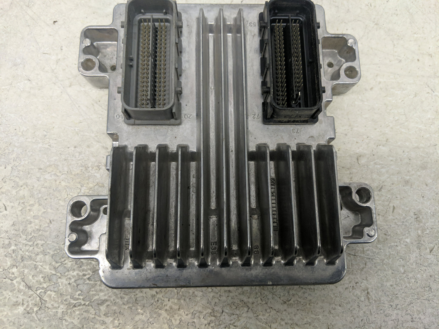 2010-2014 Chevrolet Suburban 1500 PCM Engine Control Computer ECU ECM PCU OEM P/N:12653784 Fits OEM Used Auto Parts - Oemuse