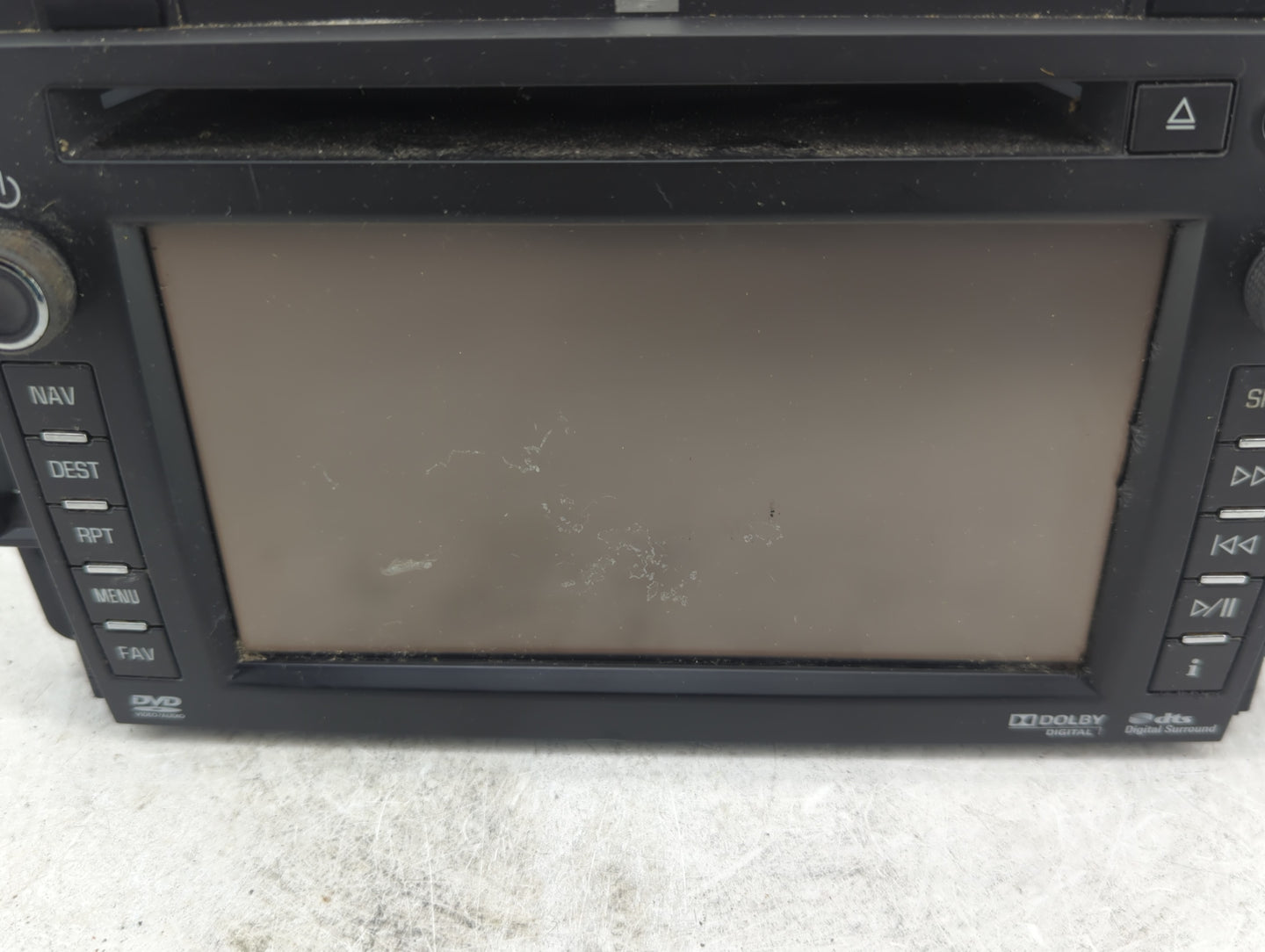 2013 Chevrolet Suburban 1500 Radio AM FM Cd Player Receiver Replacement P/N:22923616 Fits OEM Used Auto Parts - Oemusedautop