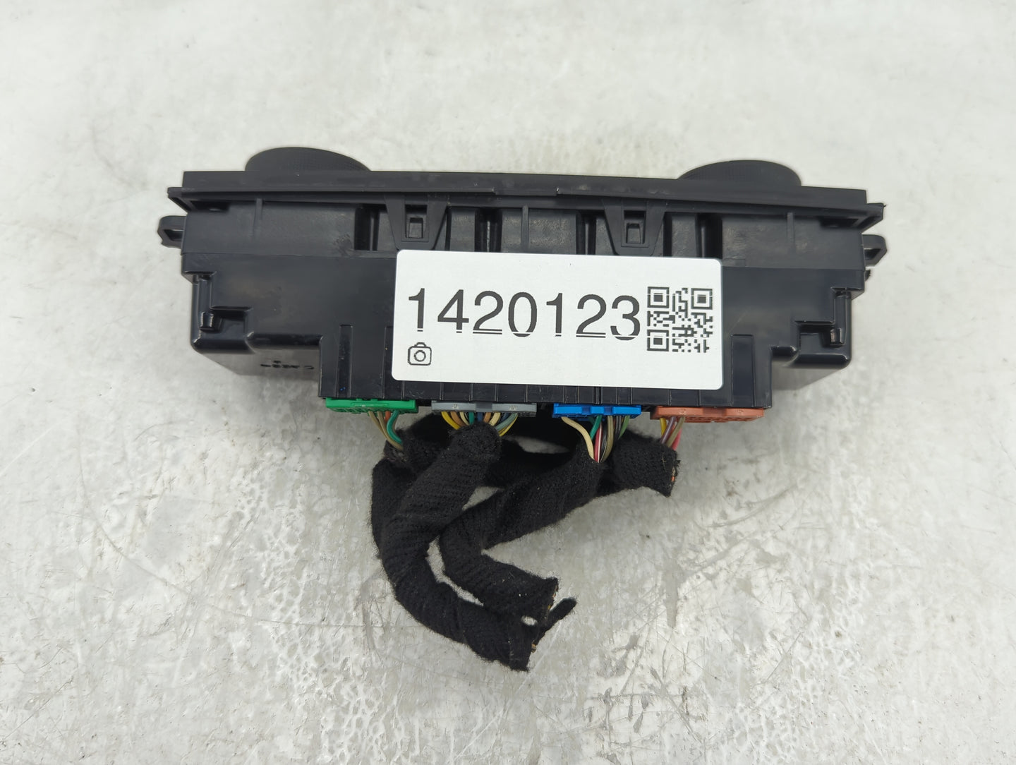 2012-2014 Chevrolet Suburban 1500 Climate Control Module Temperature AC/Heater Replacement P/N:22879021 Fits Fits 2012 2013 