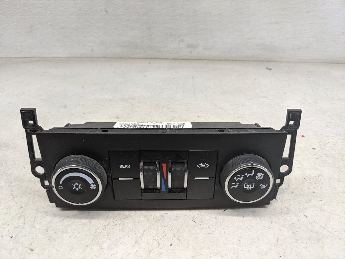 2012-2014 Chevrolet Suburban 1500 Climate Control Module Temperature AC/Heater Replacement P/N:22879021 Fits Fits 2012 2013 