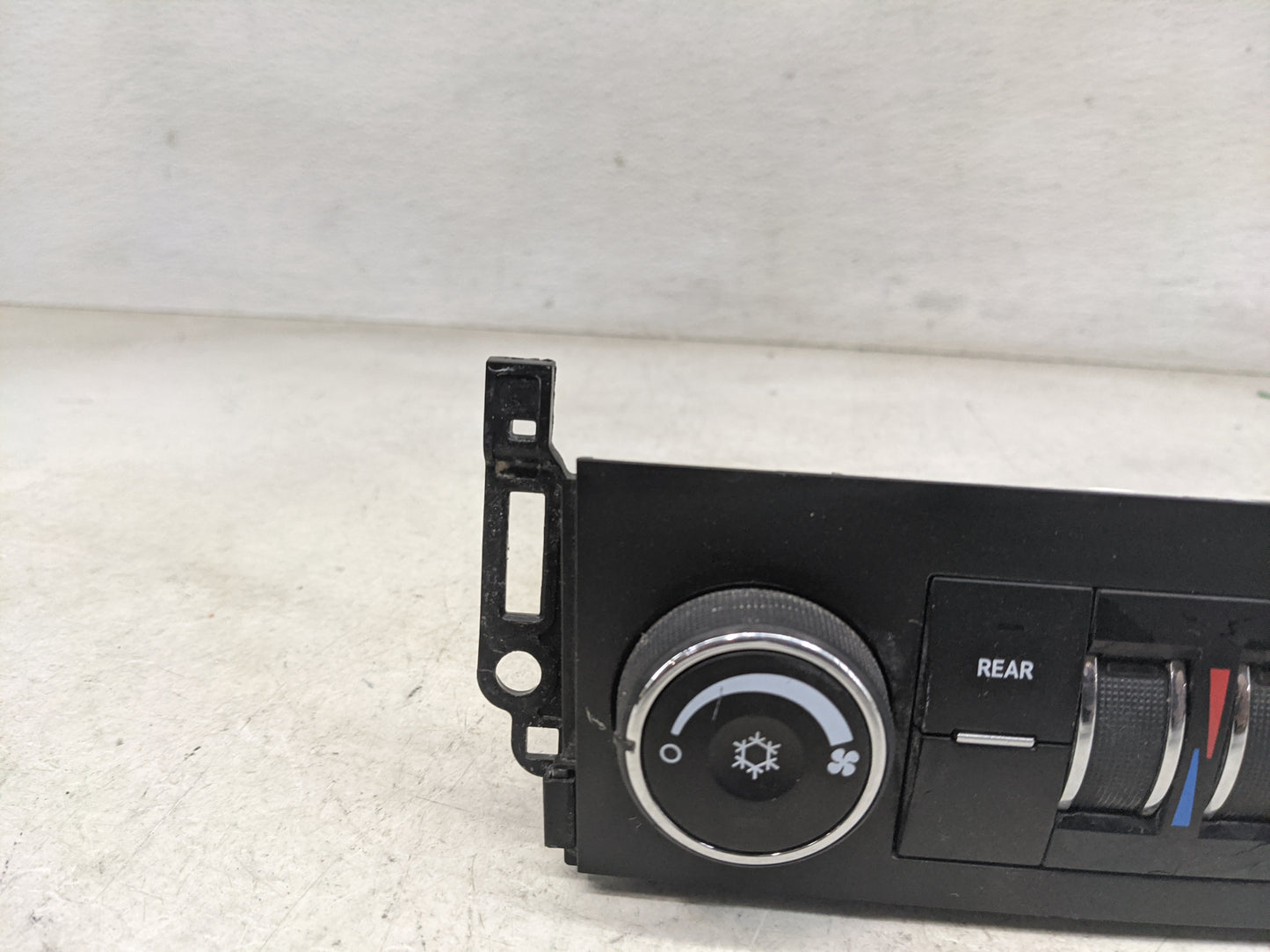 2012-2014 Chevrolet Suburban 1500 Climate Control Module Temperature AC/Heater Replacement P/N:22879021 Fits Fits 2012 2013 