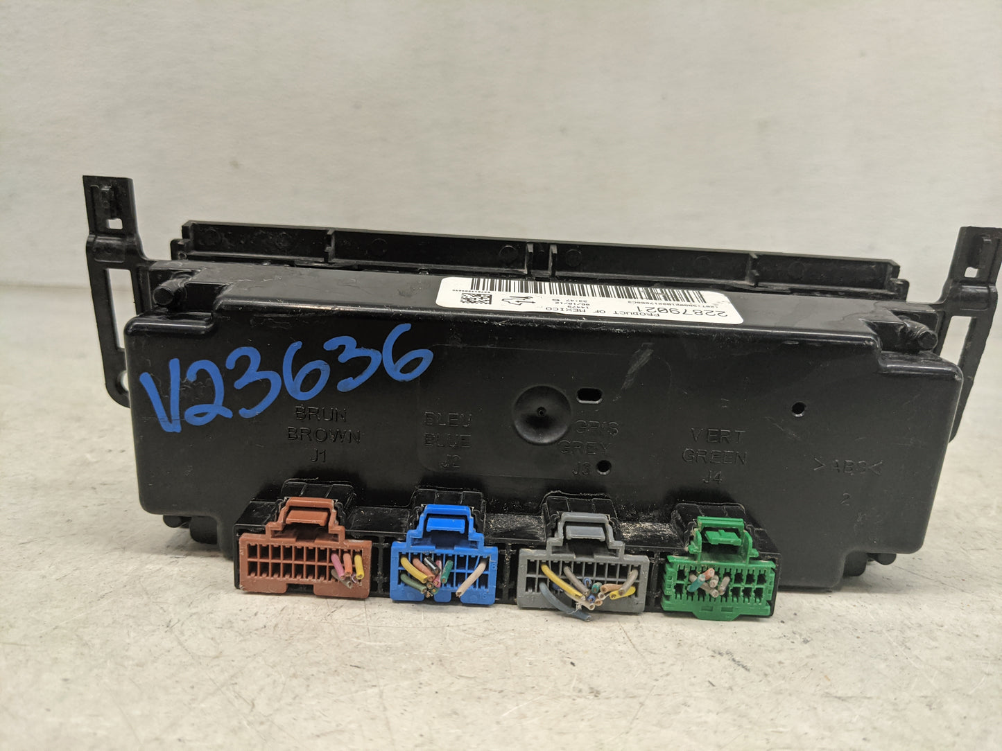 2012-2014 Chevrolet Suburban 1500 Climate Control Module Temperature AC/Heater Replacement P/N:22879021 Fits Fits 2012 2013 