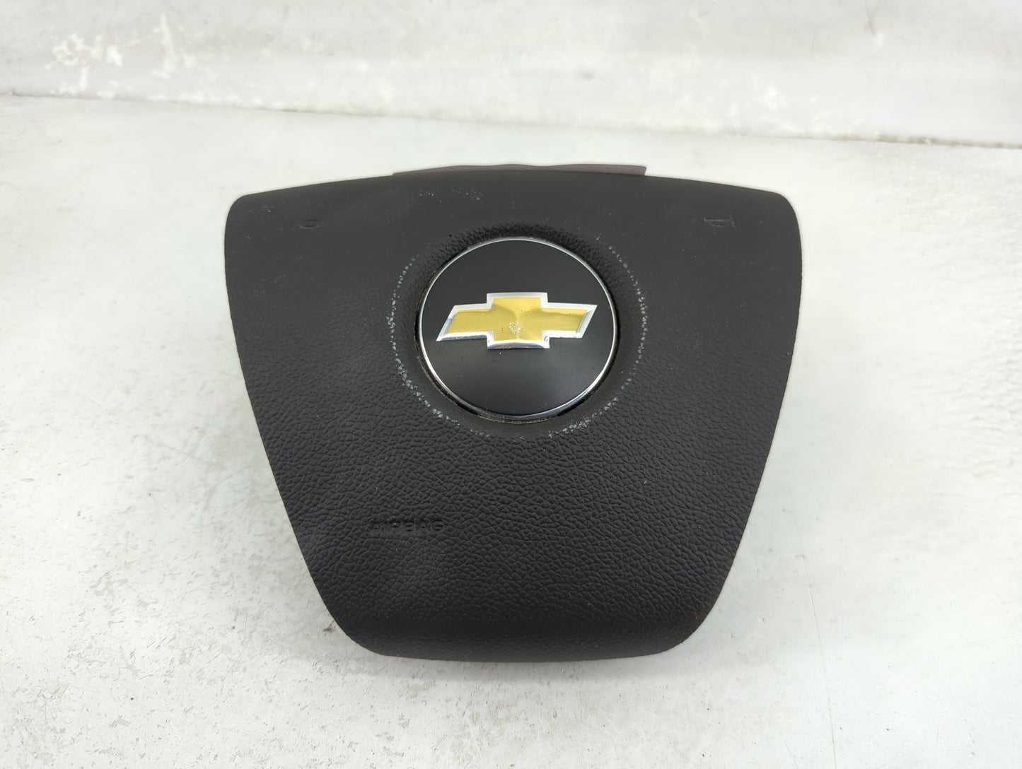 2013 Chevrolet Suburban 1500 Air Bag Driver Left Steering Wheel Mounted - Oemusedautoparts1.com
