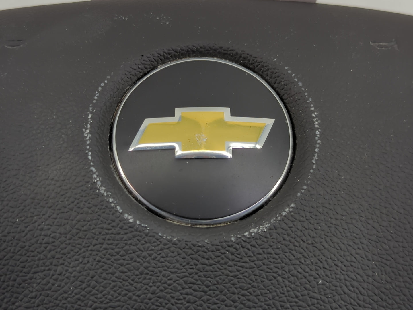 2013 Chevrolet Suburban 1500 Air Bag Driver Left Steering Wheel Mounted - Oemusedautoparts1.com