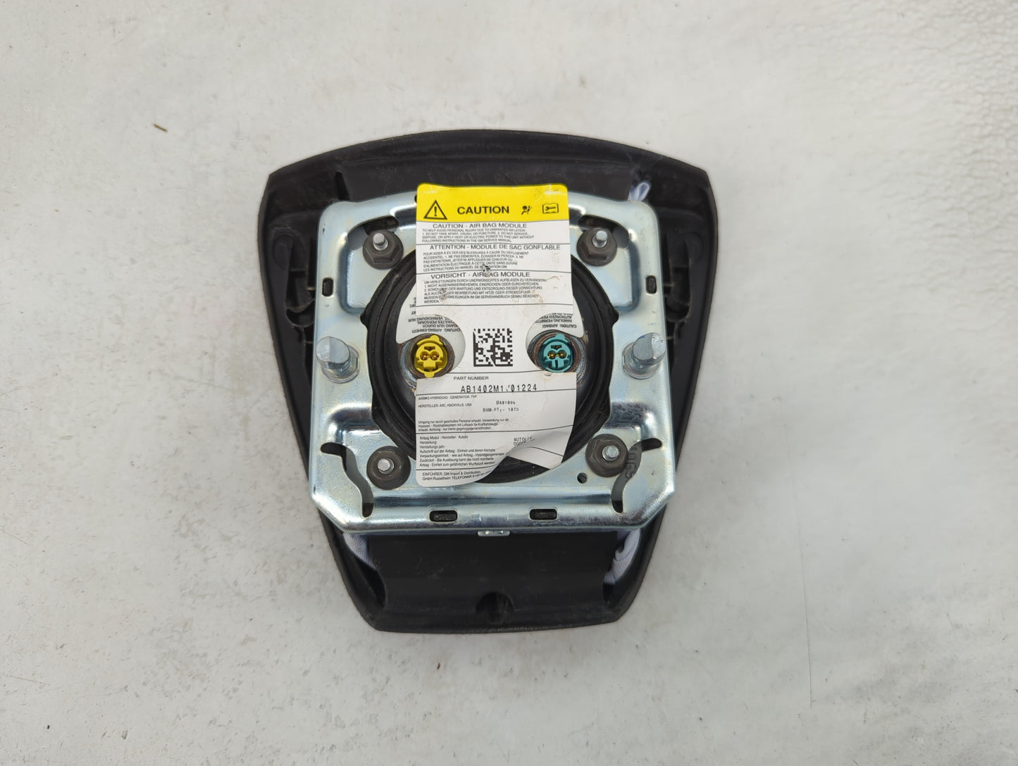 2013 Chevrolet Suburban 1500 Air Bag Driver Left Steering Wheel Mounted - Oemusedautoparts1.com