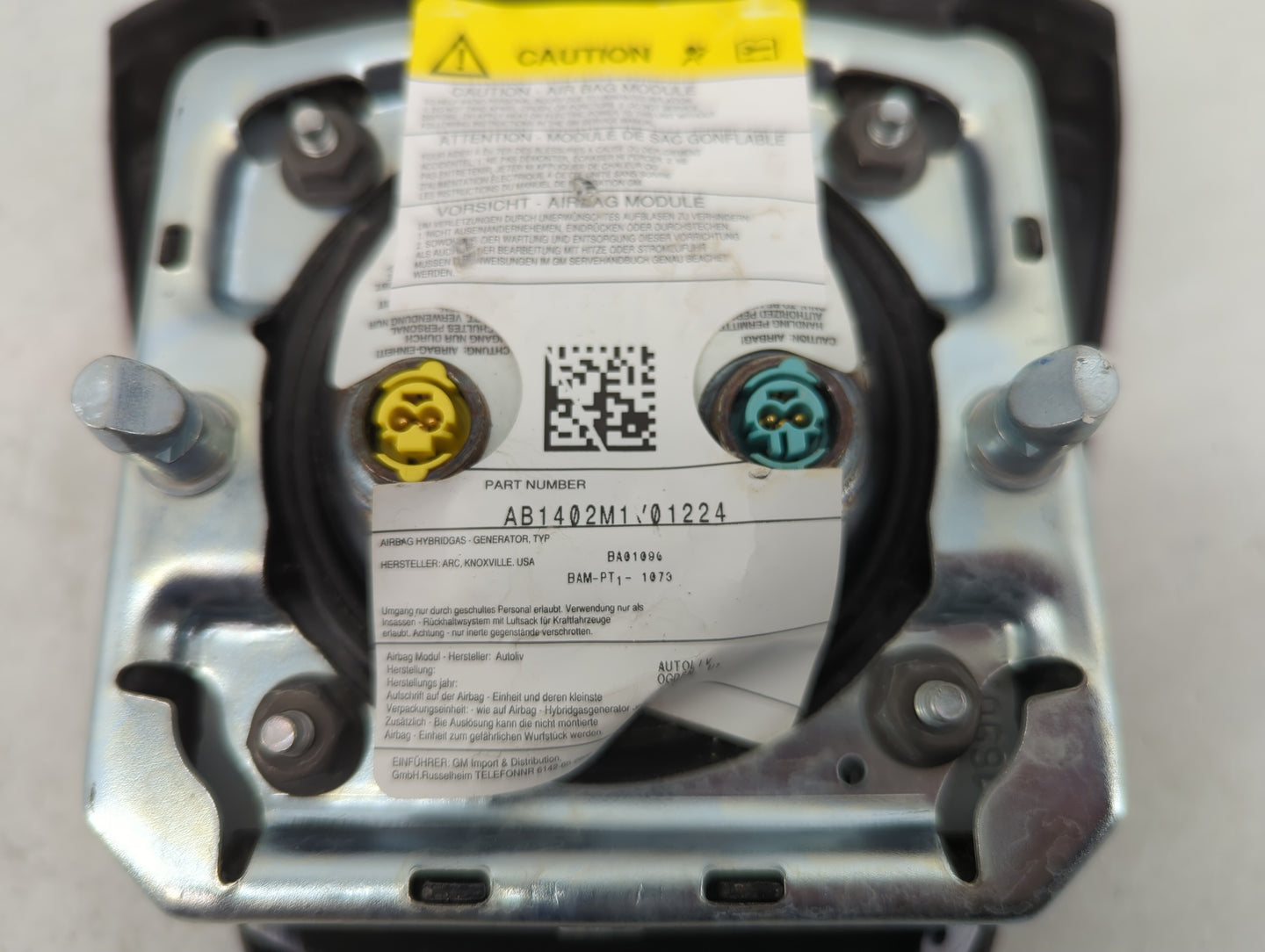 2013 Chevrolet Suburban 1500 Air Bag Driver Left Steering Wheel Mounted - Oemusedautoparts1.com