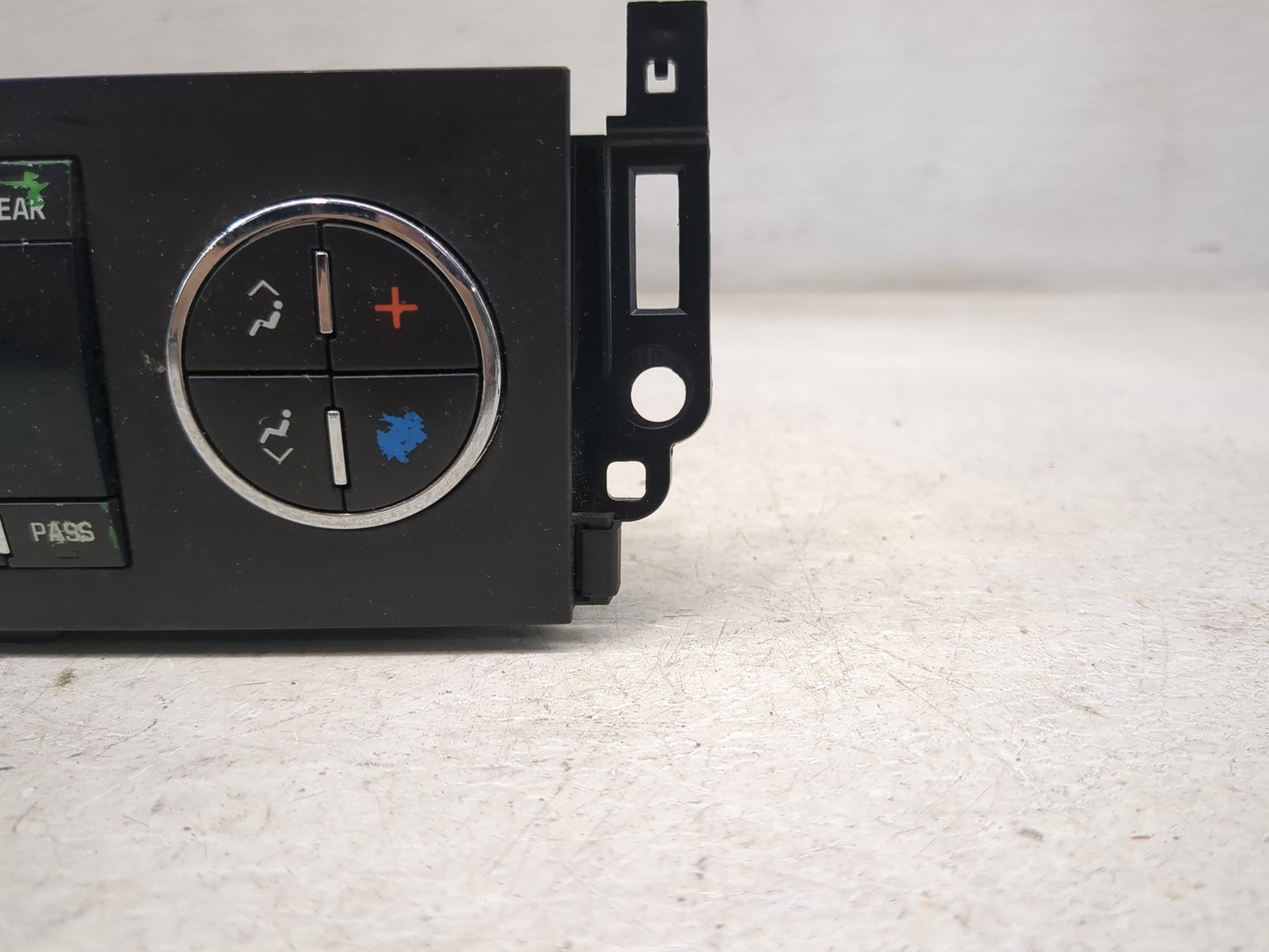 2012-2014 Chevrolet Suburban 1500 Climate Control Module Temperature AC/Heater Replacement P/N:20921712 3817712R0317710497 F