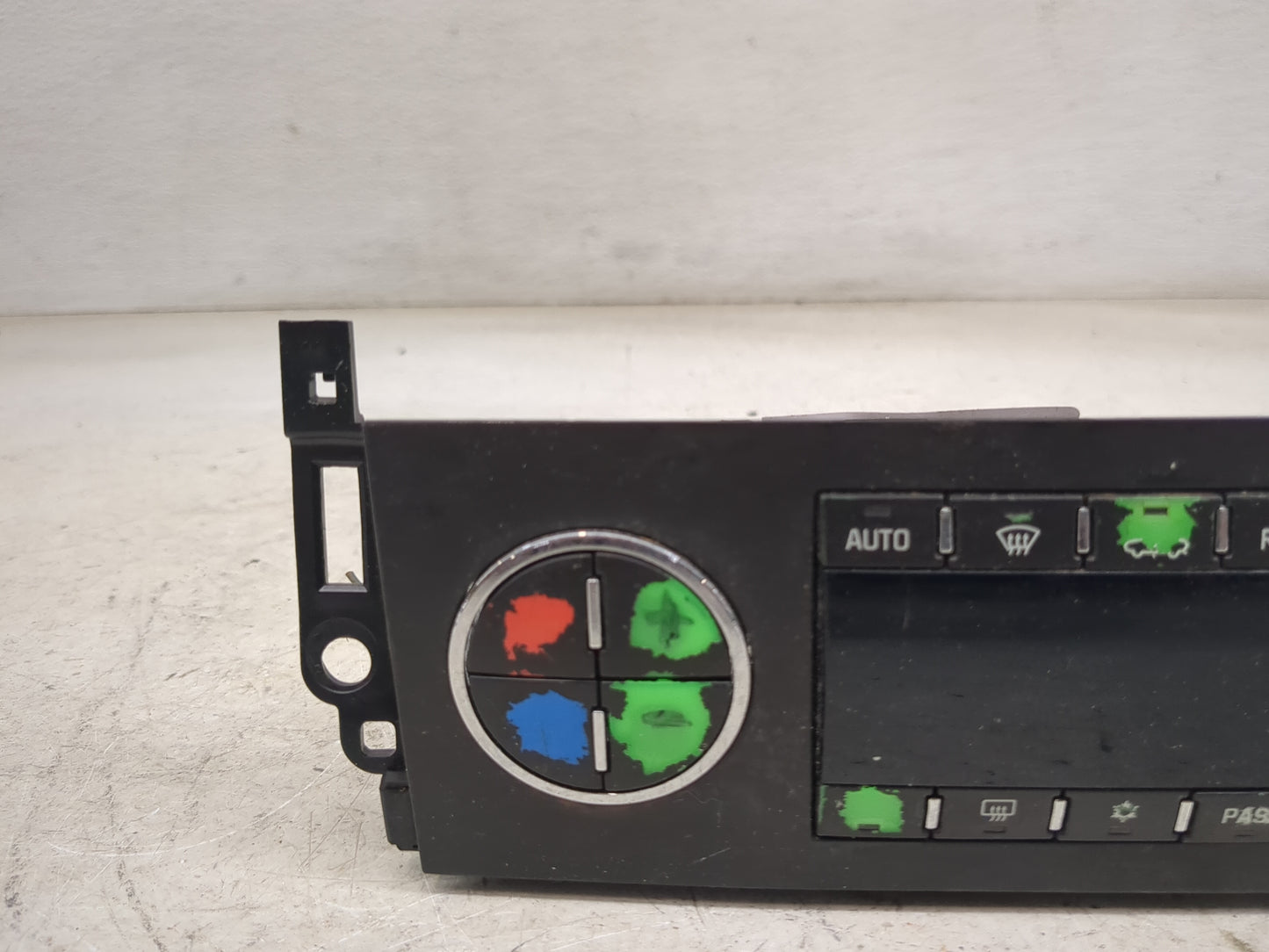 2012-2014 Chevrolet Suburban 1500 Climate Control Module Temperature AC/Heater Replacement P/N:20921712 3817712R0317710497 F