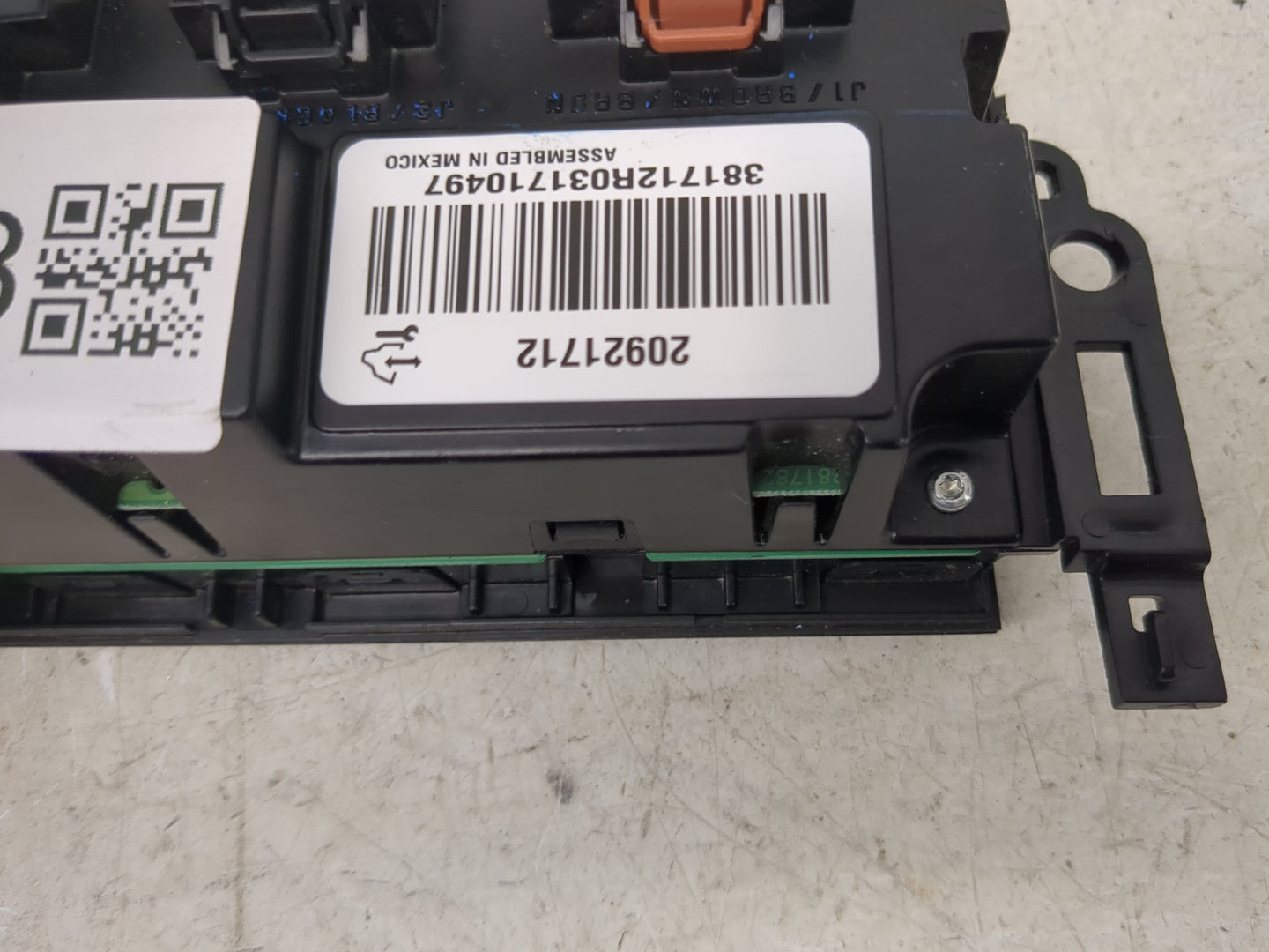 2012-2014 Chevrolet Suburban 1500 Climate Control Module Temperature AC/Heater Replacement P/N:20921712 3817712R0317710497 F