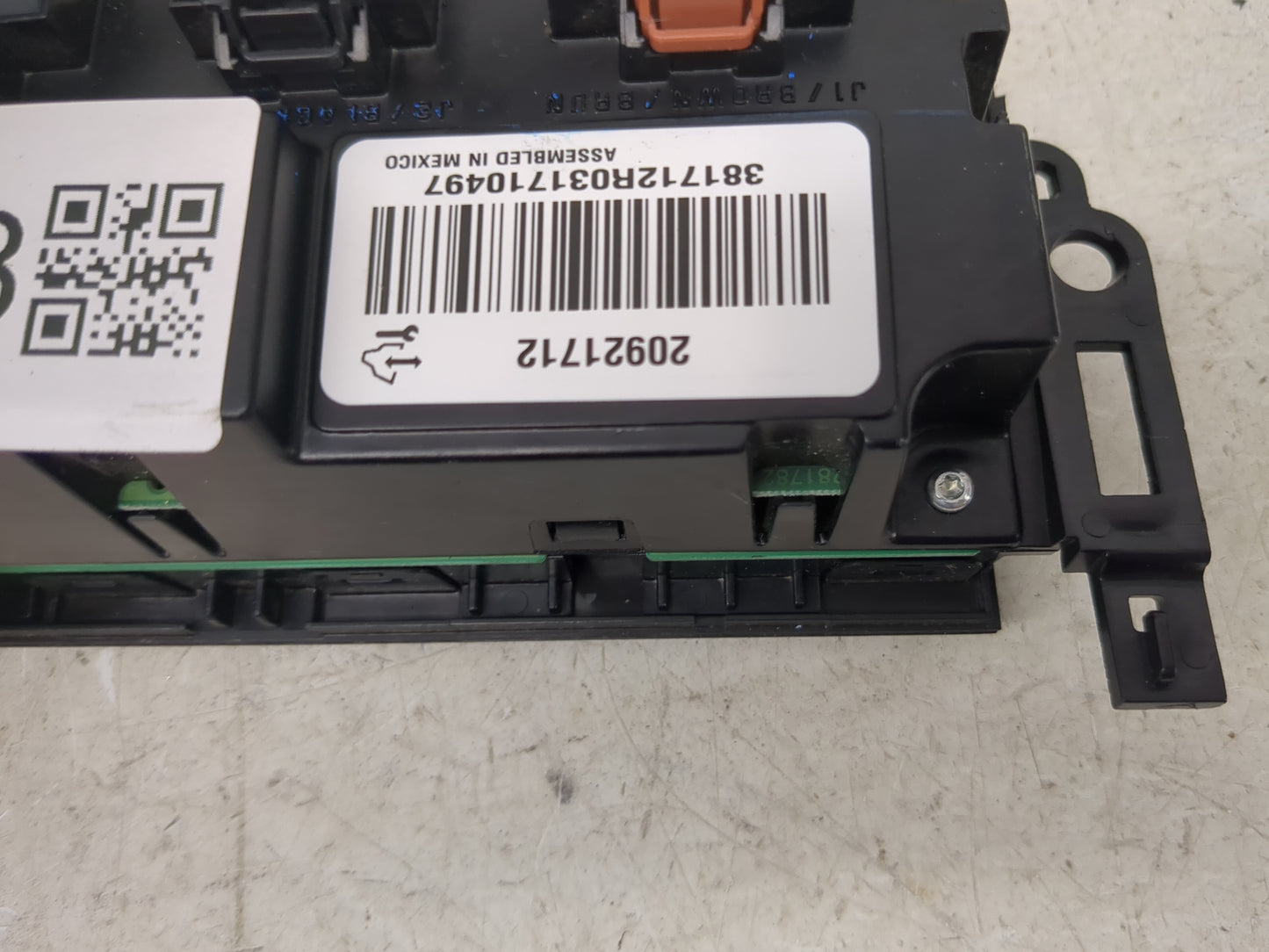 2012-2014 Chevrolet Suburban 1500 Climate Control Module Temperature AC/Heater Replacement P/N:20921712 3817712R0317710497 F