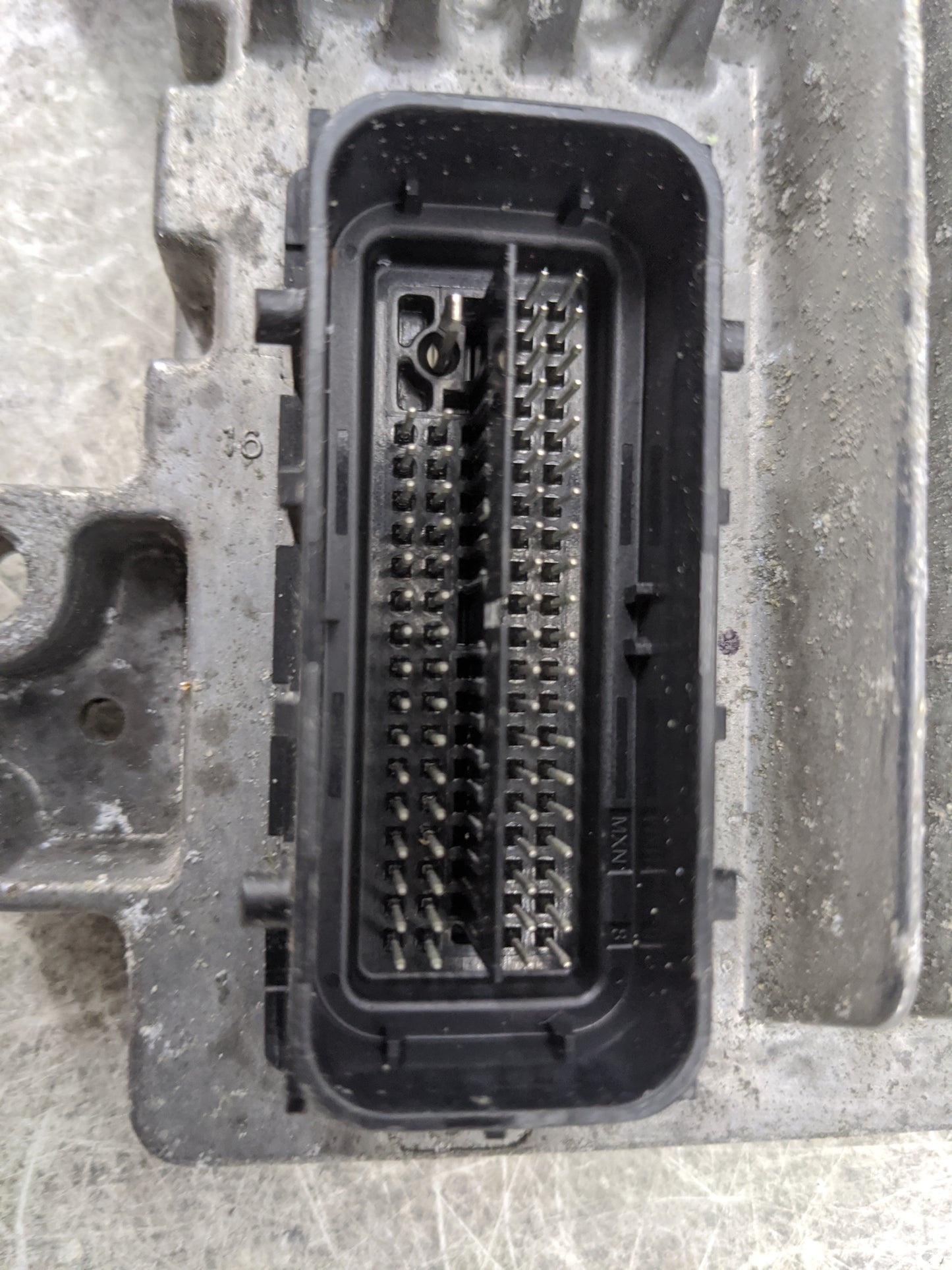 2010-2014 Chevrolet Suburban 1500 PCM Engine Control Computer ECU ECM PCU OEM P/N:12653784 12633238 Fits OEM Used Auto Parts