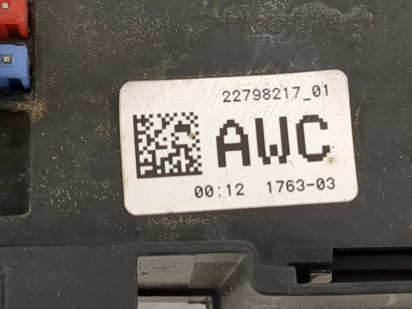 2010-2014 Chevrolet Suburban 1500 Fusebox Fuse Box Panel Relay Module P/N:22798217 Fits Fits 2010 2011 2012 2013 2014 OEM Us