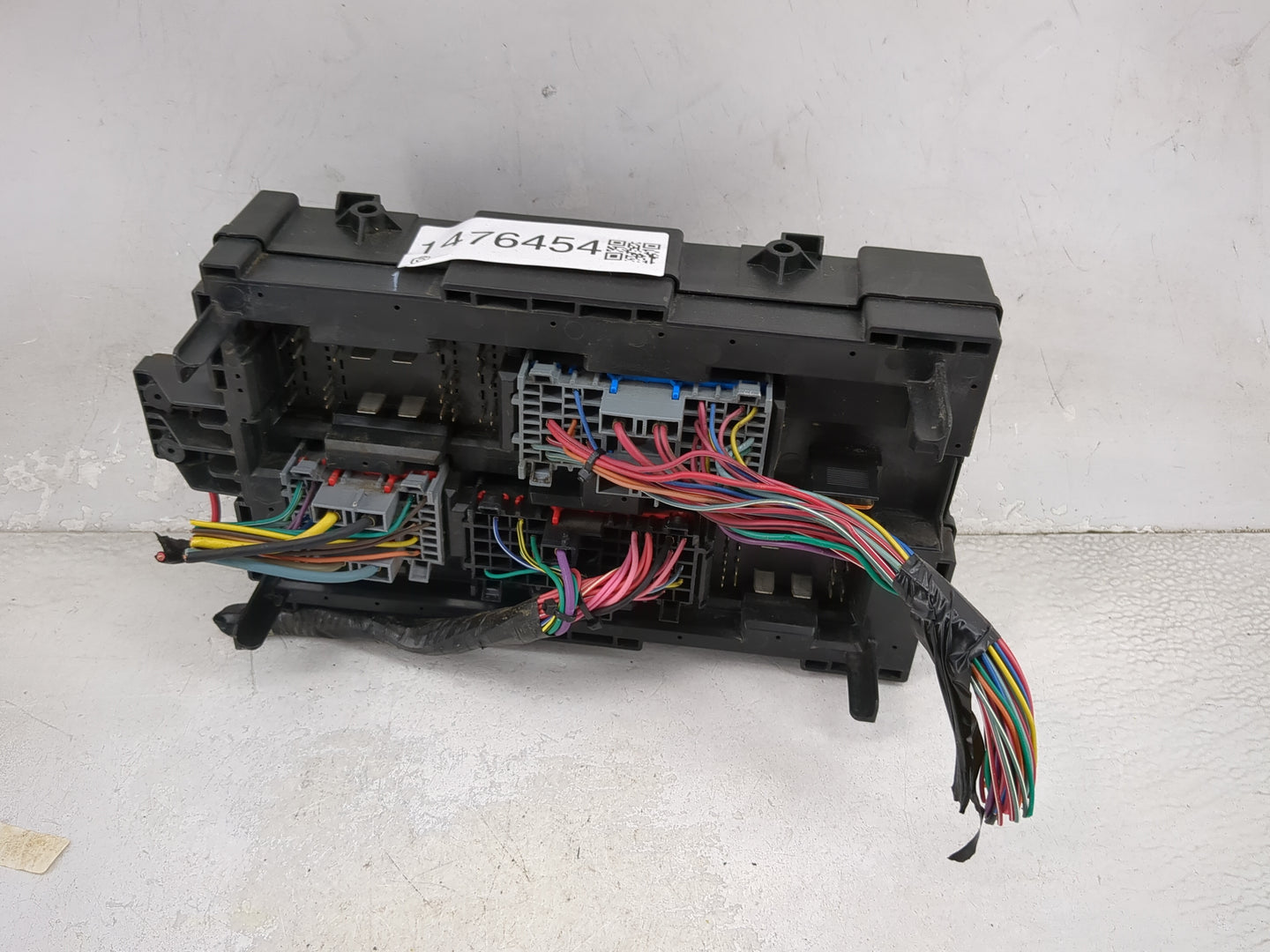 2010-2014 Chevrolet Suburban 1500 Fusebox Fuse Box Panel Relay Module P/N:22798217 Fits Fits 2010 2011 2012 2013 2014 OEM Us