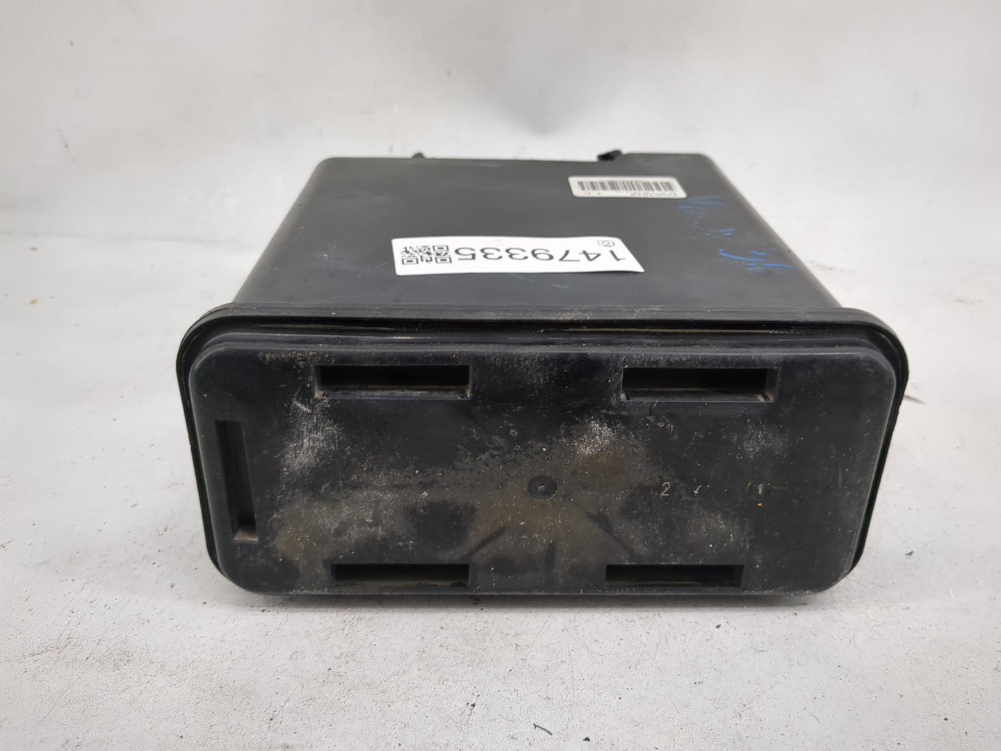 2013 Chevrolet Suburban 1500 Fuel Vapor Charcoal Canister - Oemusedautoparts1.com