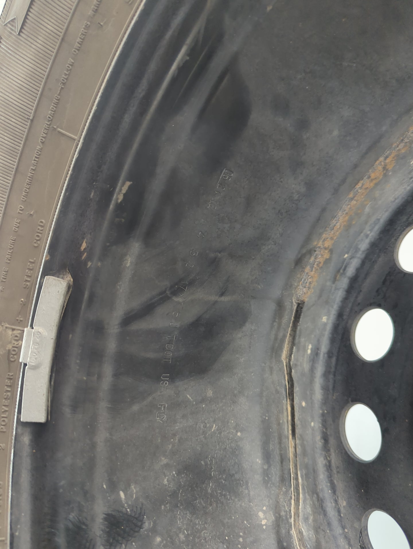 2013 Chevrolet Suburban 1500 Spare Donut Tire Wheel Rim Oem - Oemusedautoparts1.com