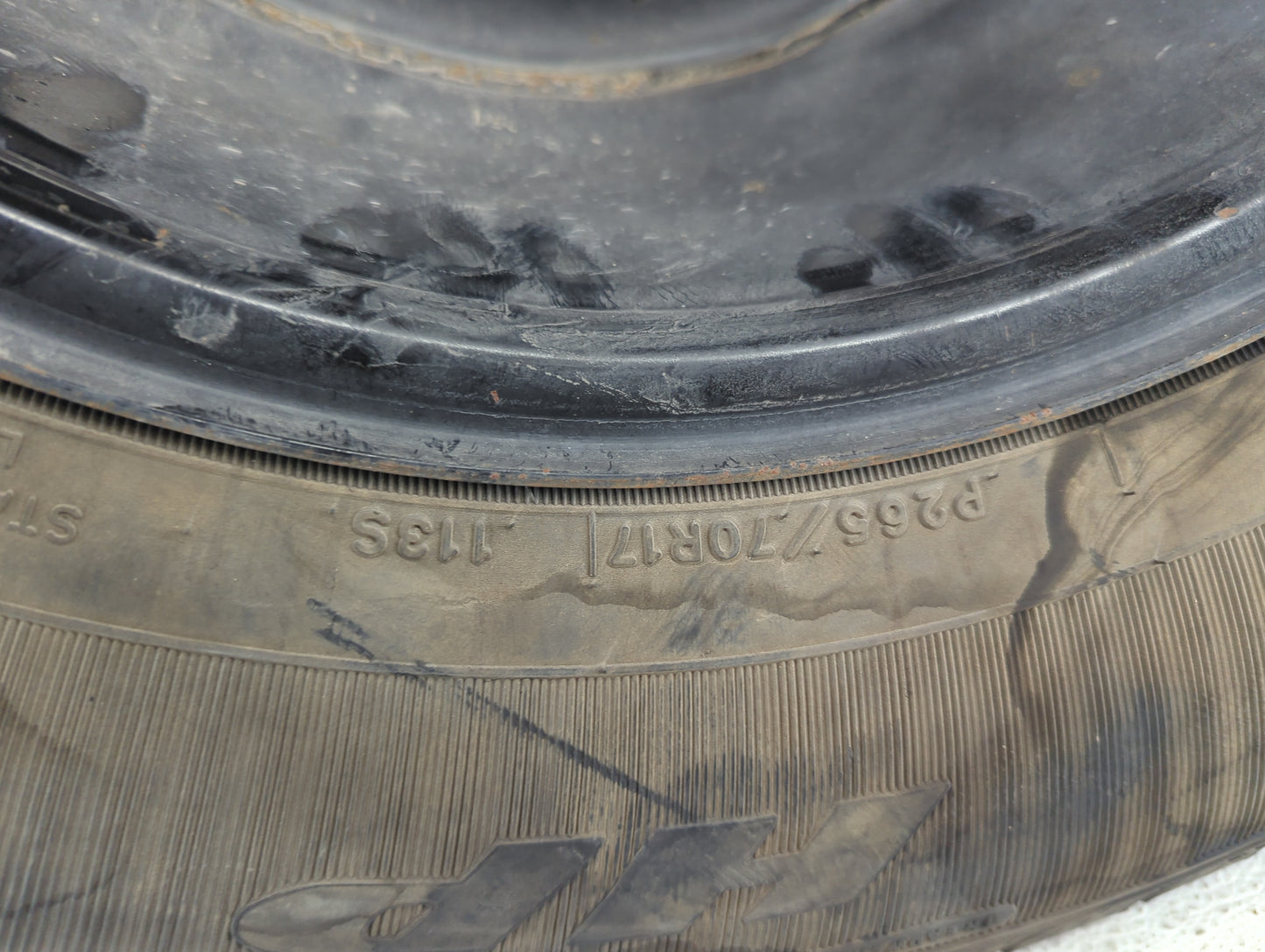 2013 Chevrolet Suburban 1500 Spare Donut Tire Wheel Rim Oem - Oemusedautoparts1.com
