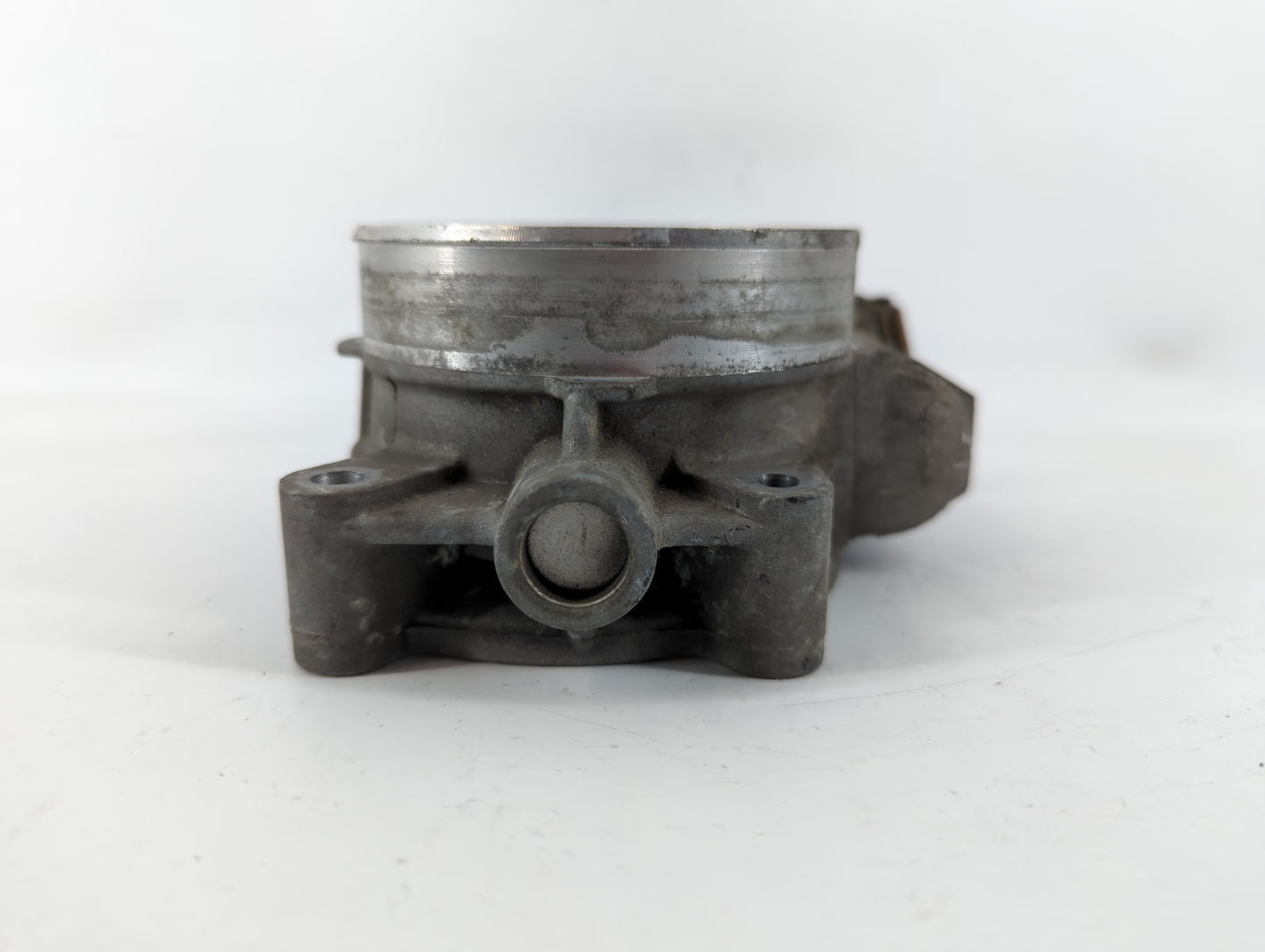 2009-2014 Chevrolet Suburban 1500 Throttle Body P/N:05882 7X18 05882 Fits Fits 2009 2010 2011 2012 2013 2014 2015 OEM Used A