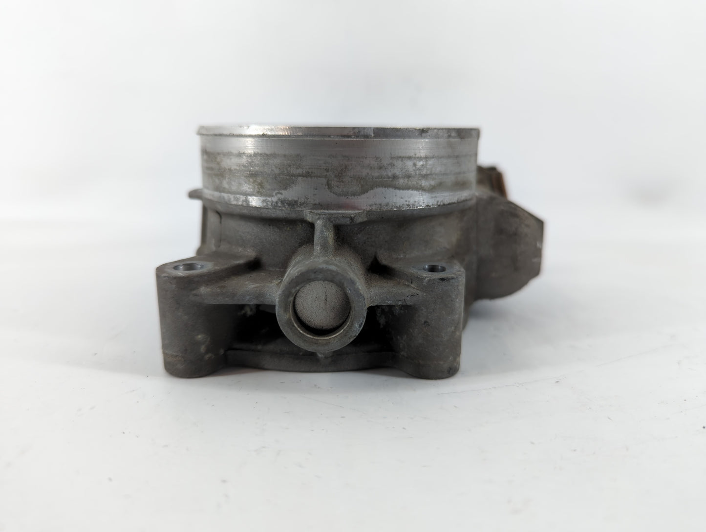 2009-2014 Chevrolet Suburban 1500 Throttle Body P/N:05882 7X18 05882 Fits Fits 2009 2010 2011 2012 2013 2014 2015 OEM Used A