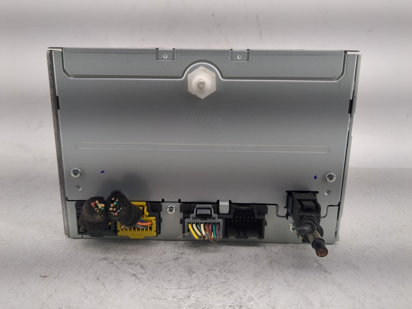 2010-2013 Chevrolet Tahoe Radio AM FM Cd Player Receiver Replacement Fits Fits 2010 2011 2012 2013 OEM Used Auto Parts - Oem