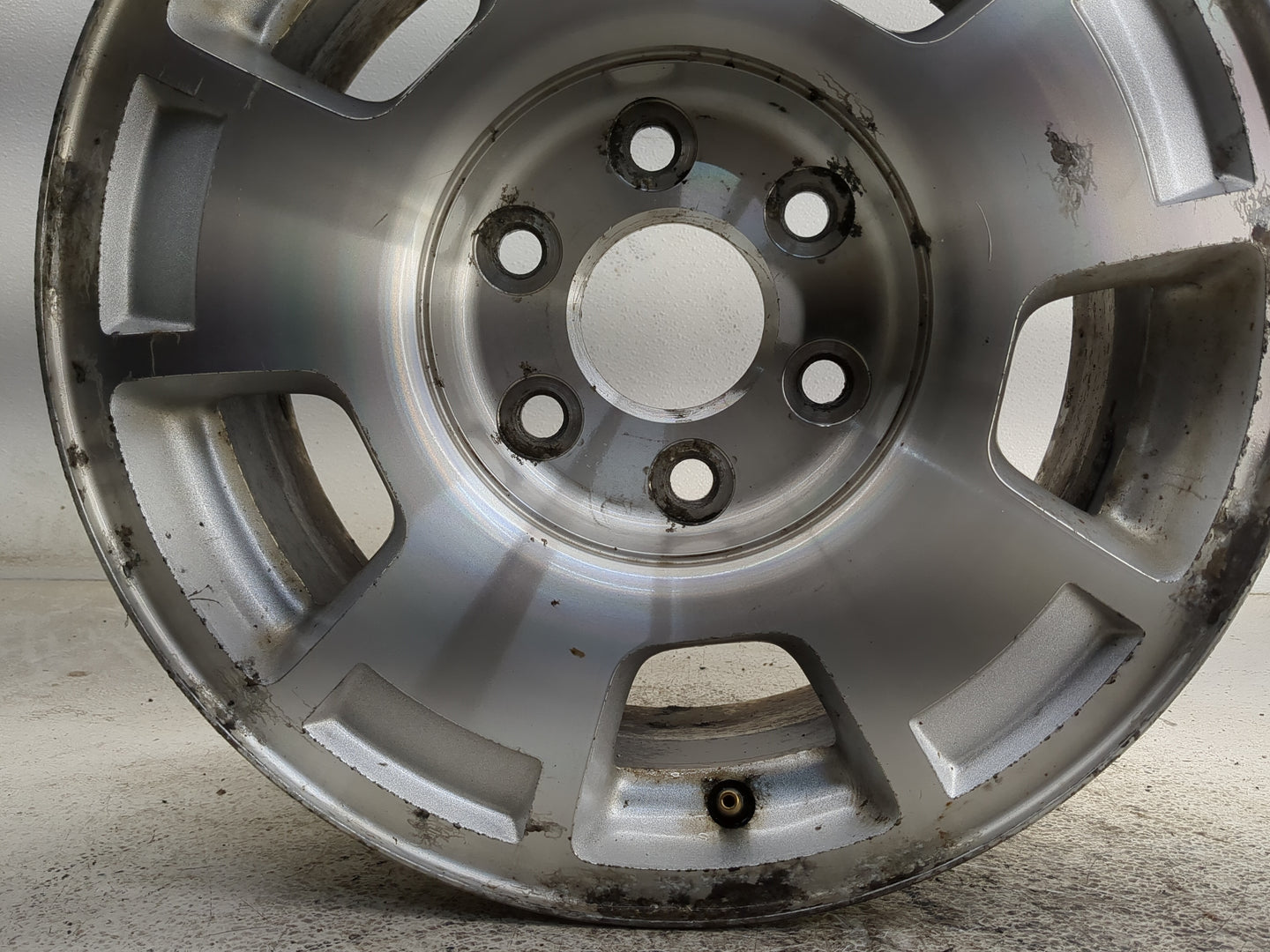 2007-2014 Chevrolet Tahoe Oem Wheel Rim 1308143 - Oemusedautoparts1.com