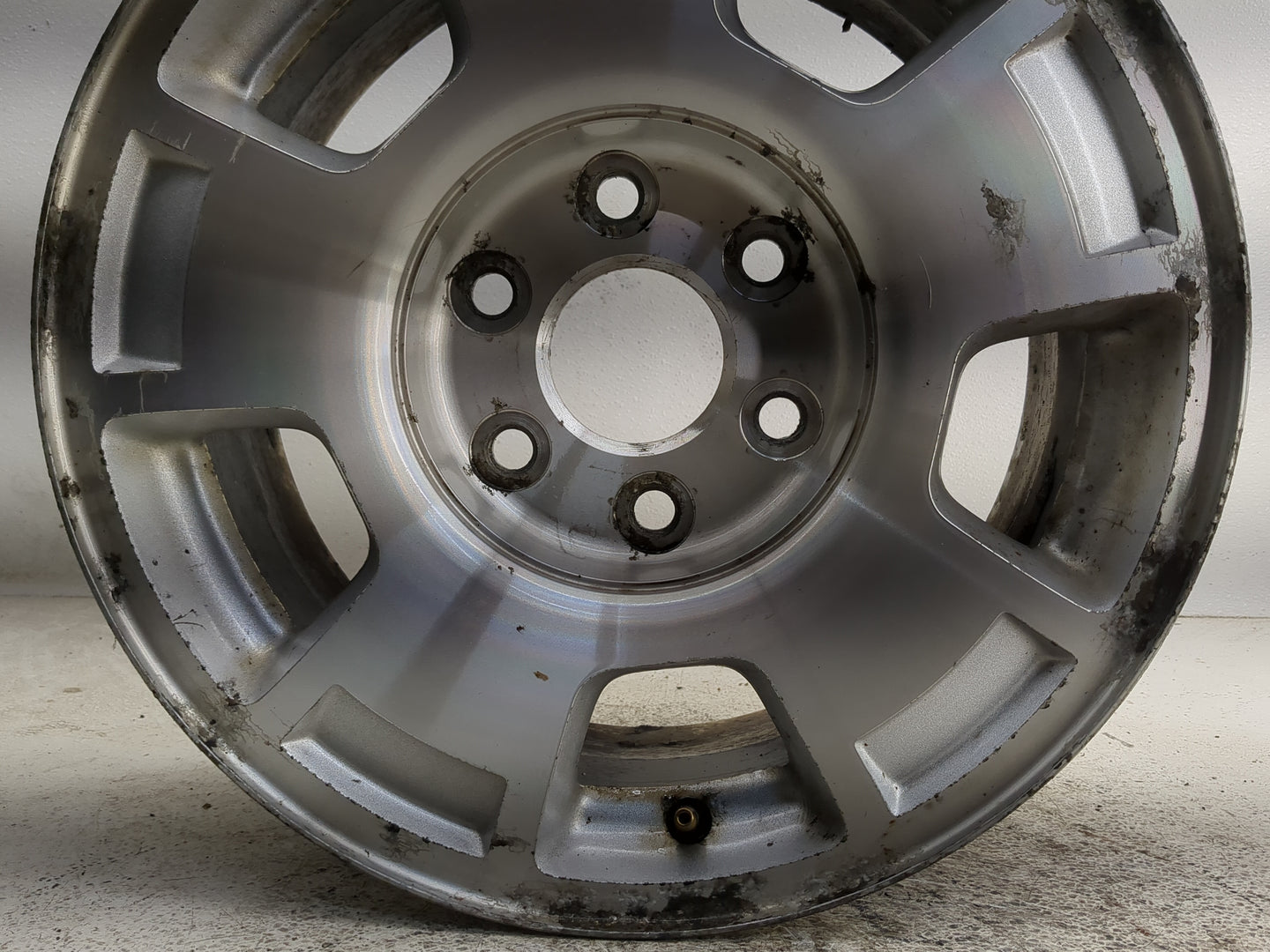 2007-2014 Chevrolet Tahoe Oem Wheel Rim 1308143 - Oemusedautoparts1.com
