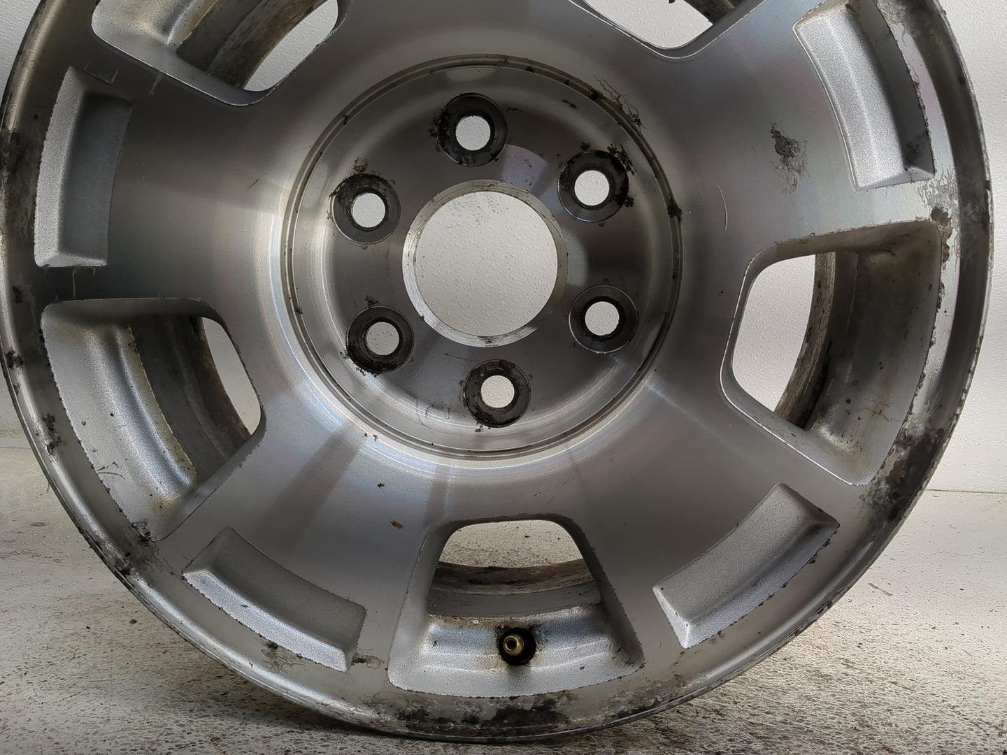 2007-2014 Chevrolet Tahoe Oem Wheel Rim 1308143 - Oemusedautoparts1.com