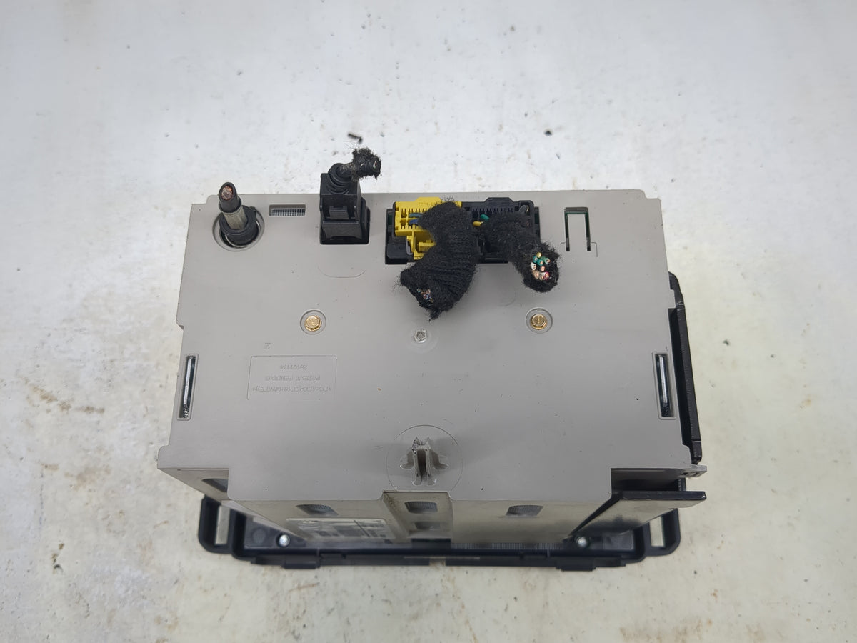 2010-2014 Chevrolet Tahoe Radio AM FM Cd Player Receiver Replacement OEM Used Auto Parts - Oemusedautoparts1.com