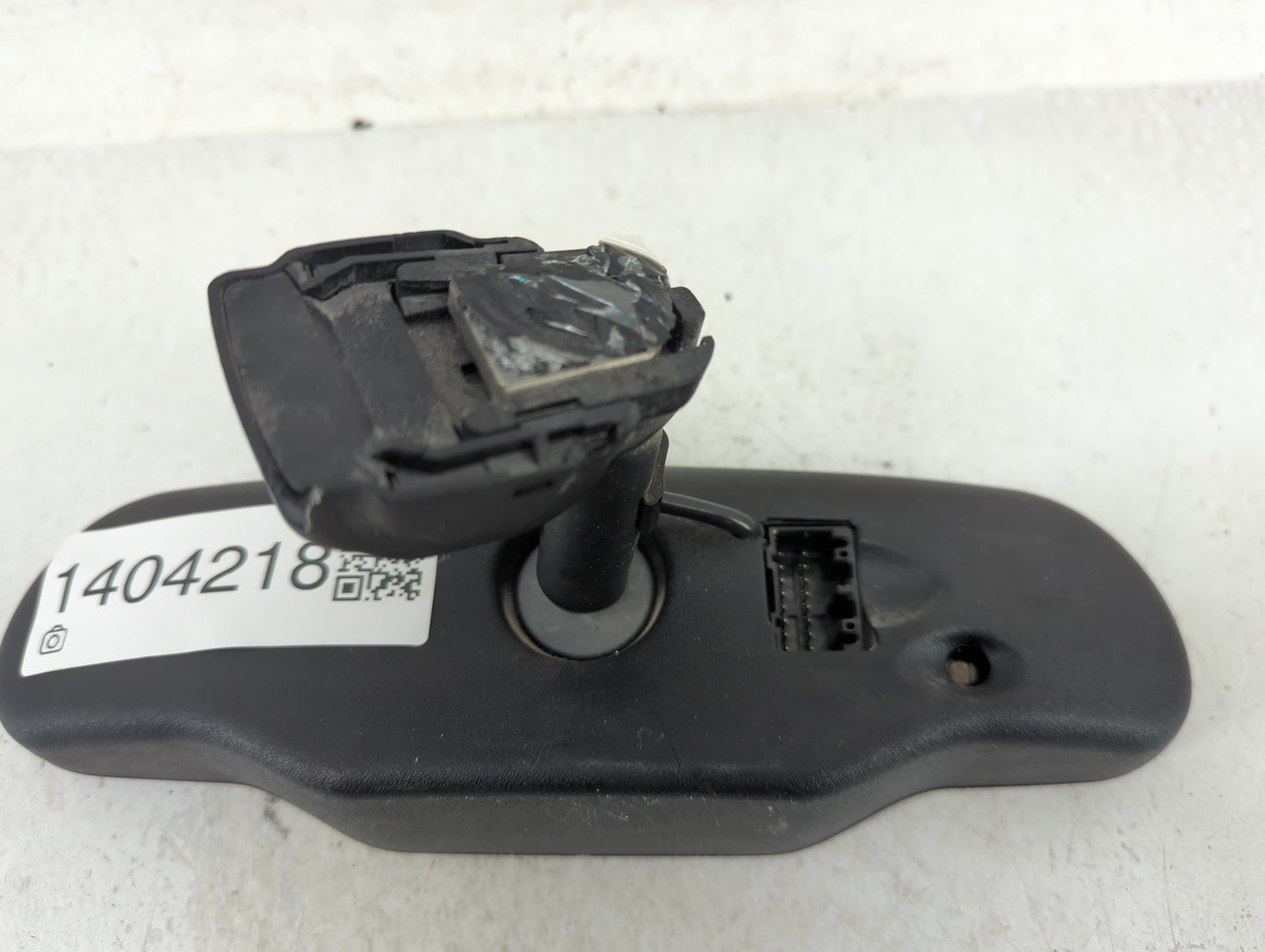 2010-2014 Chevrolet Tahoe Interior Rear View Mirror Replacement OEM Fits OEM Used Auto Parts - Oemusedautoparts1.com