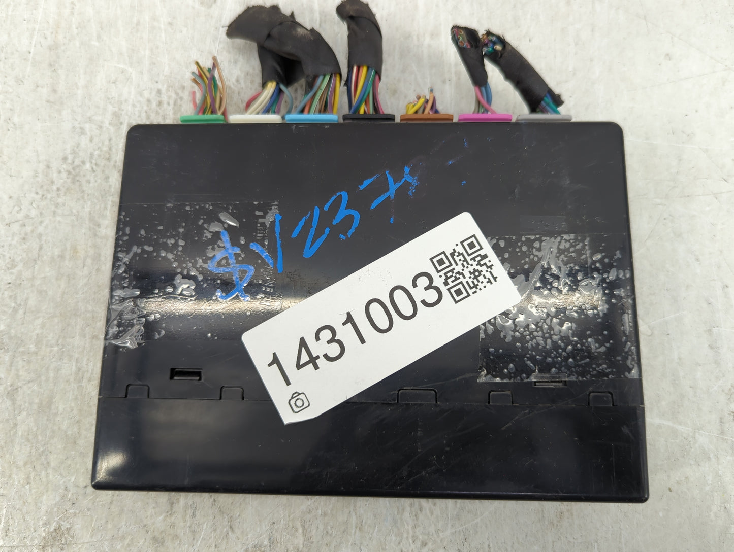 2012-2014 Chevrolet Tahoe Body Control Module Bcm Inner Cabin Fuse Box - Oemusedautoparts1.com