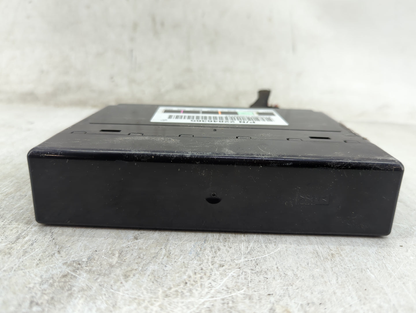 2012-2014 Chevrolet Tahoe Body Control Module Bcm Inner Cabin Fuse Box - Oemusedautoparts1.com