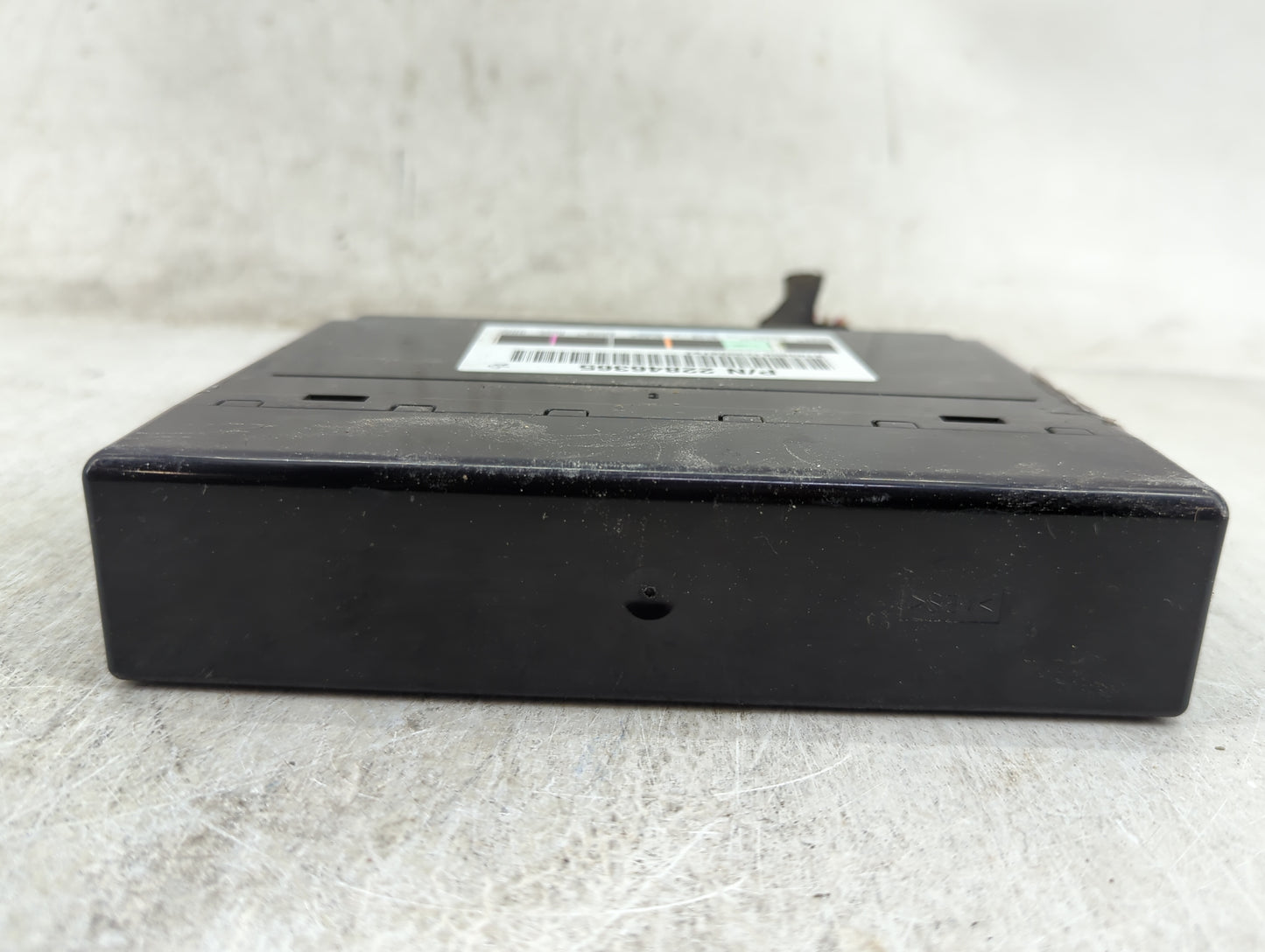 2012-2014 Chevrolet Tahoe Body Control Module Bcm Inner Cabin Fuse Box - Oemusedautoparts1.com